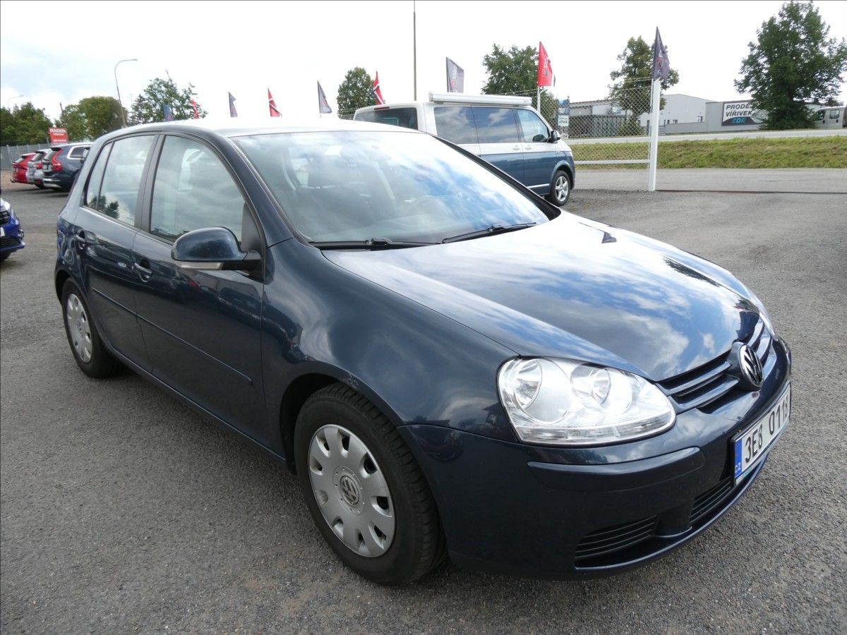 Volkswagen Golf, 1,4 i 16V serviska,ČR,2.majite