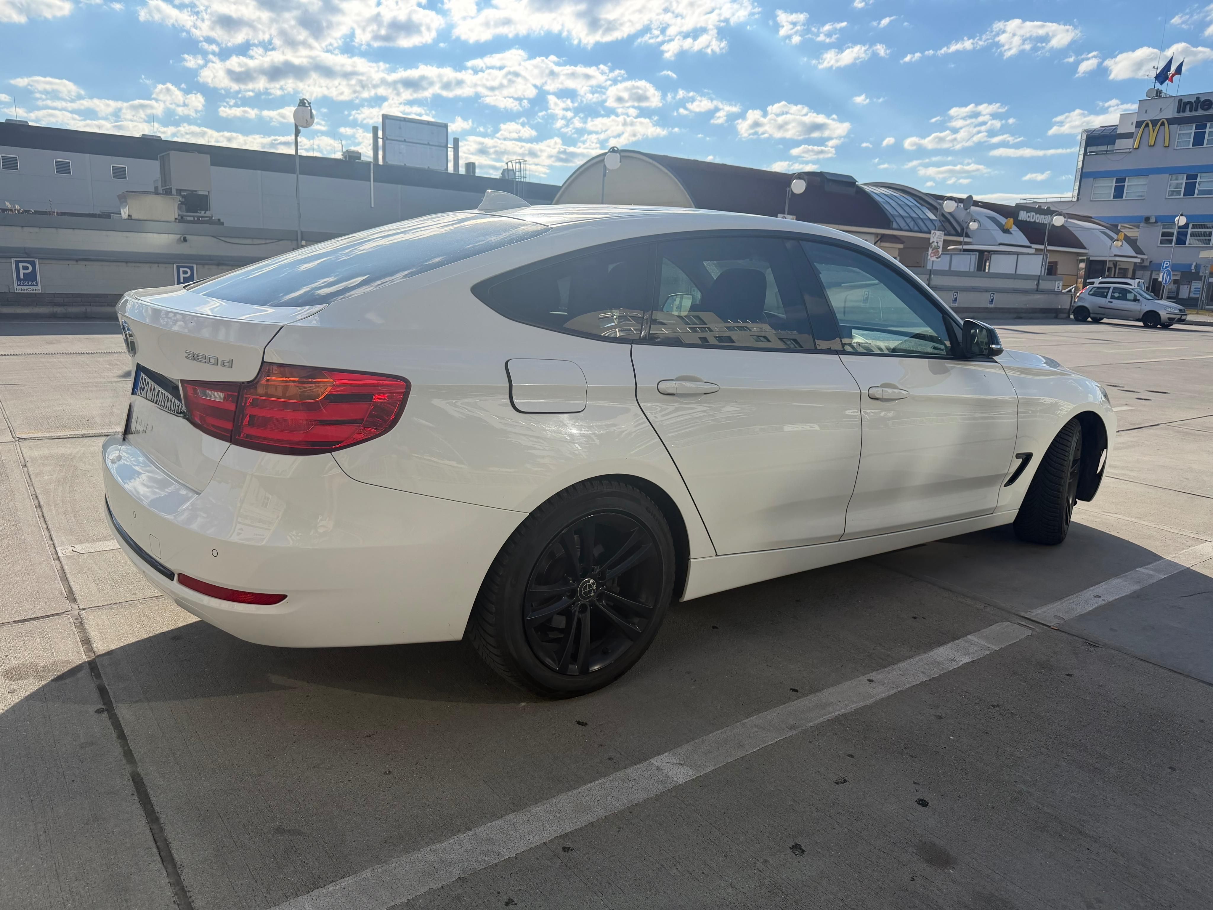 BMW Řada 3, 2.0 XDRIVE - fotka 2