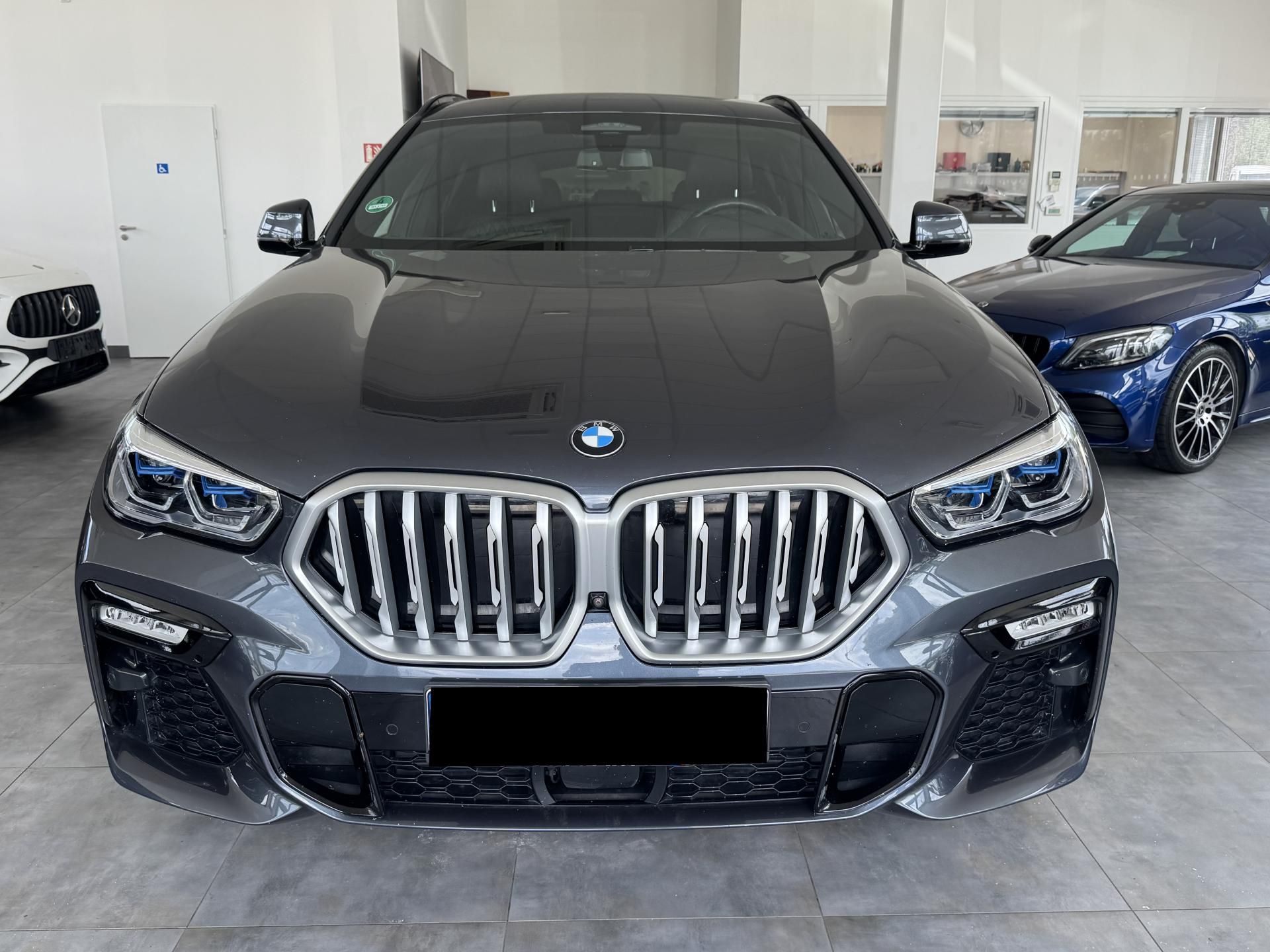 BMW X6, 40i Xdrive M-PAKET - fotka 2