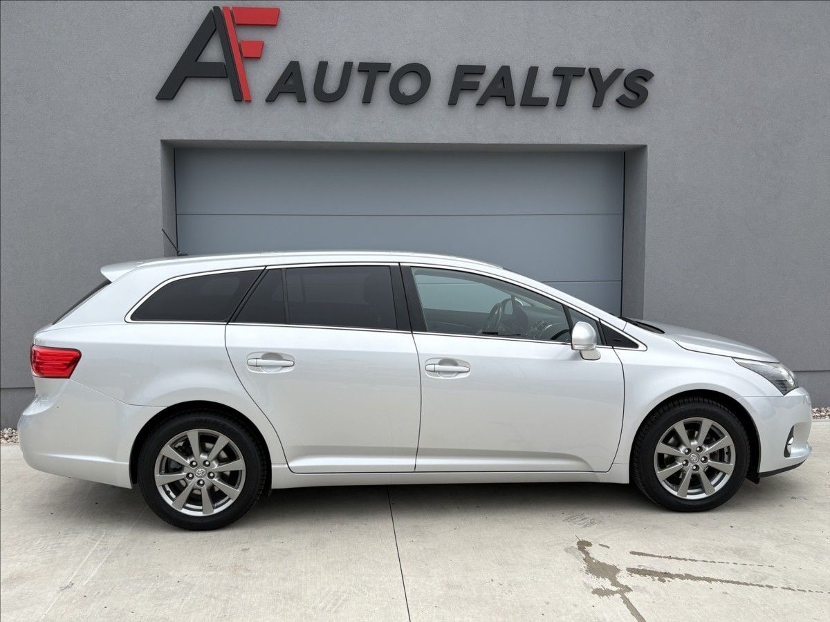 Toyota Avensis, 1,8 VVT- i 108 KW AUTOMAT CZ - fotka 2