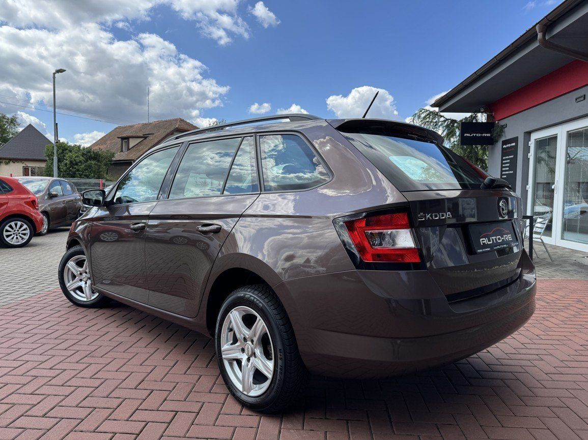 Škoda Fabia, 1.2TSi Active Klimatizace - fotka 3