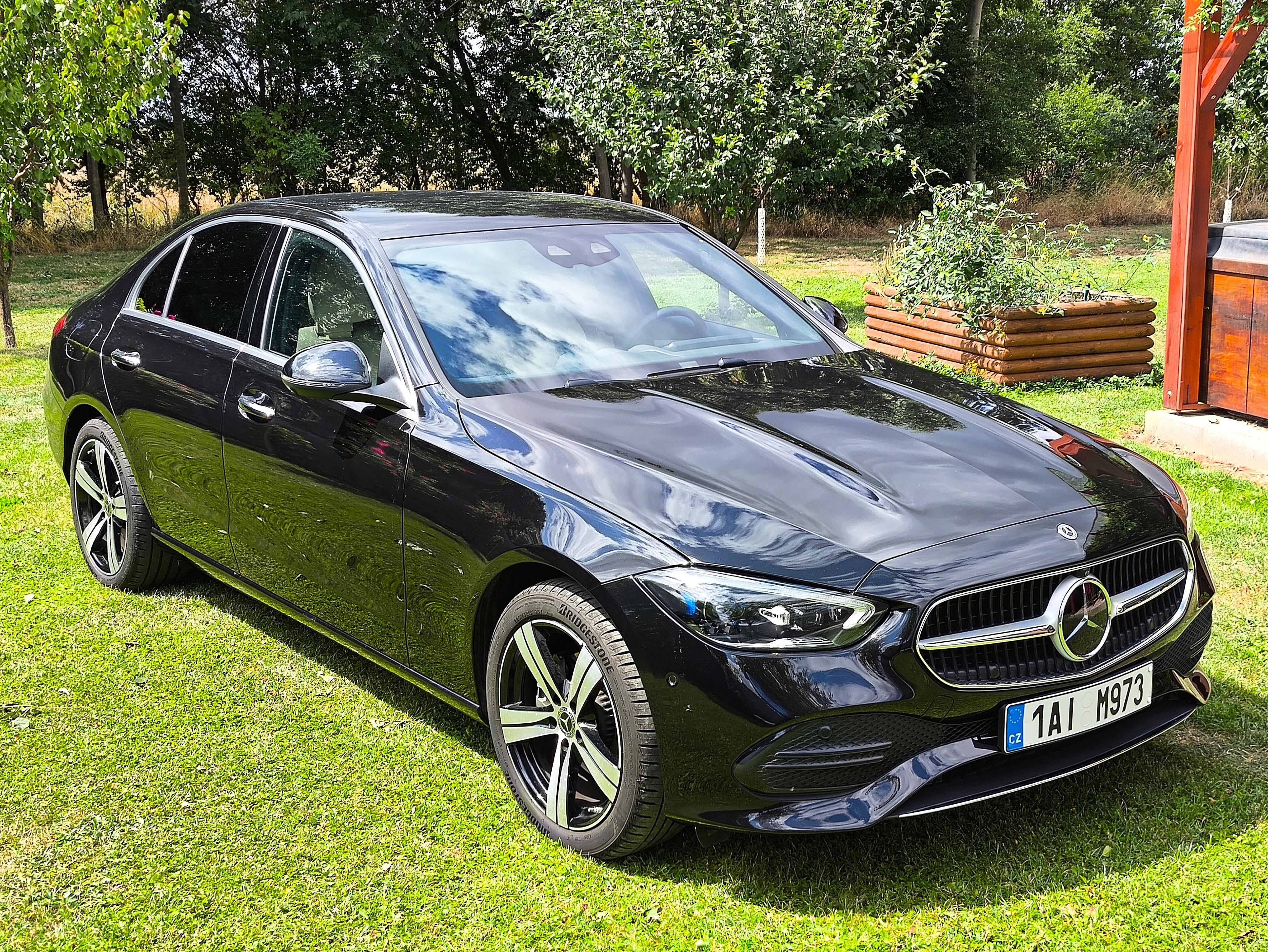 Mercedes-Benz Třídy C, 180 Avantgarde Premium DCC - fotka 3