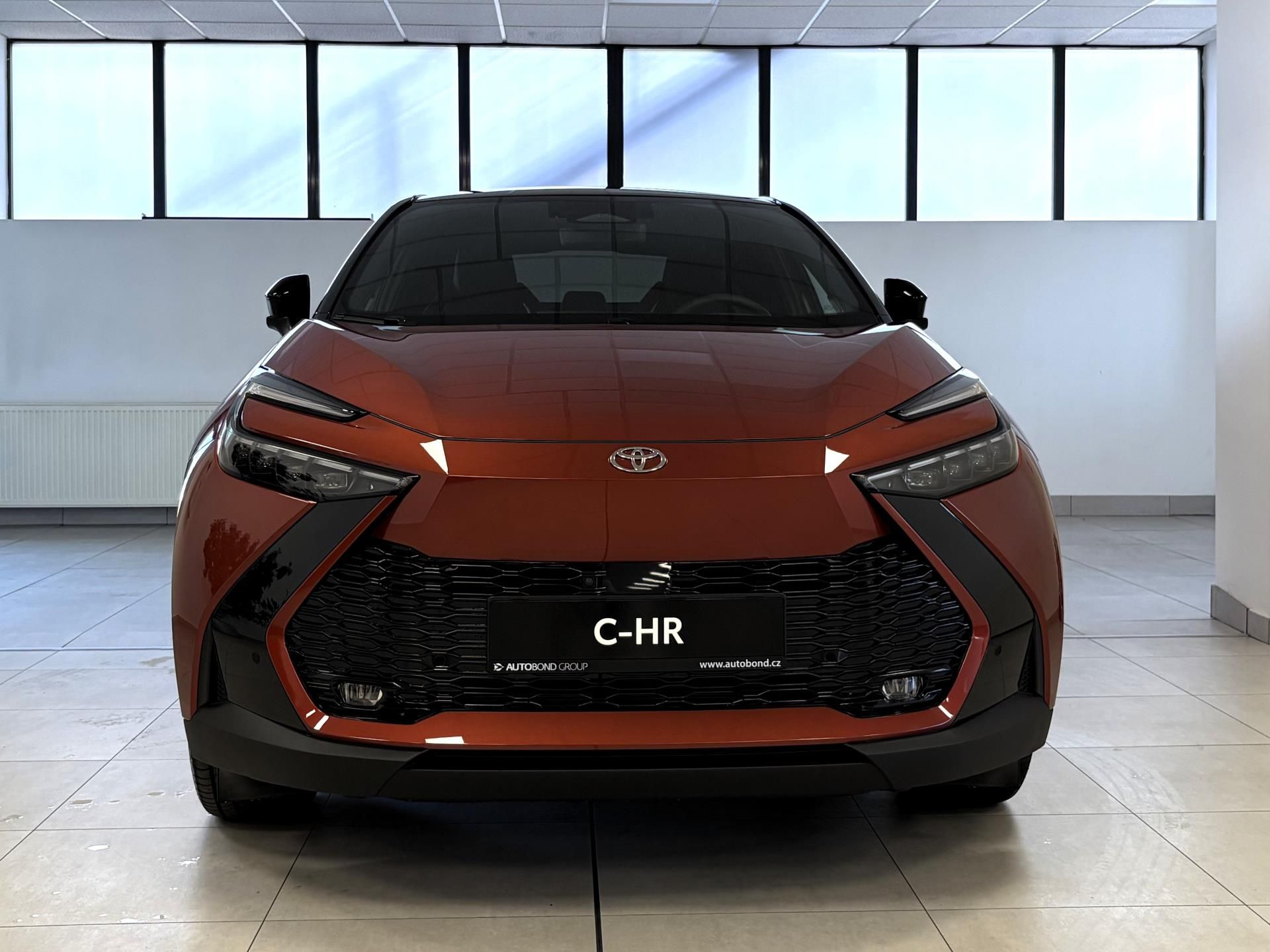 Toyota C-HR, Tokyo Edition, 2,0 L.,Plug-in - fotka 2
