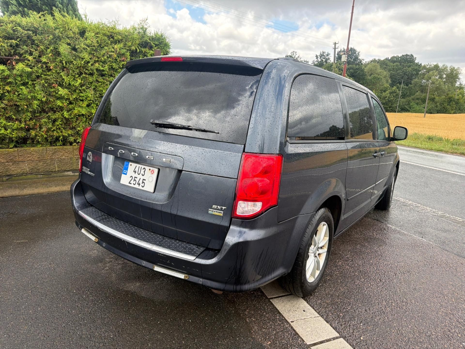 Dodge Grand Caravan, 3,6 SXT Crew RT 2014 - fotka 4