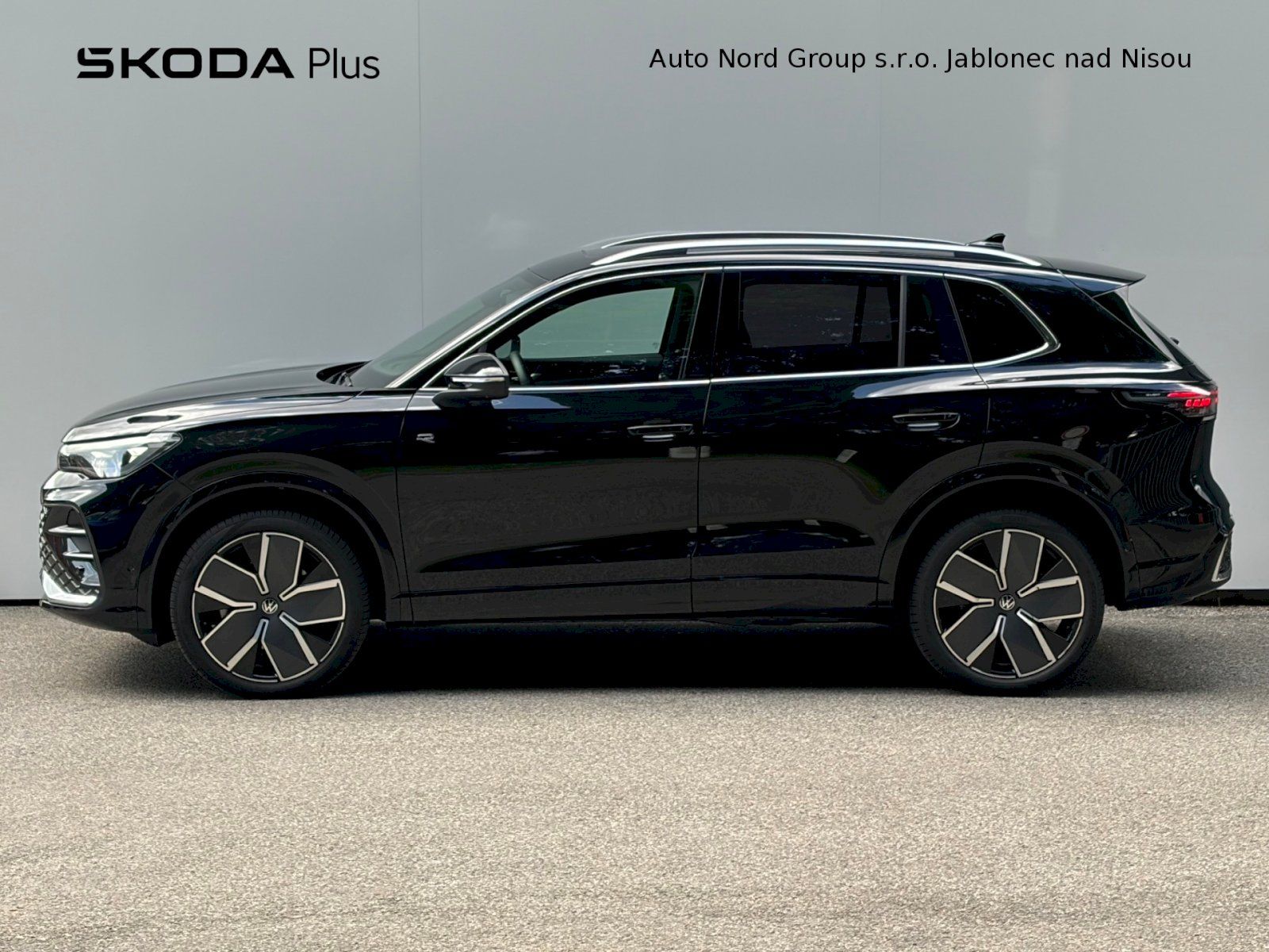 Volkswagen Tiguan, 2.0 TDI 142kW R-LINE DSG 4moti - fotka 3