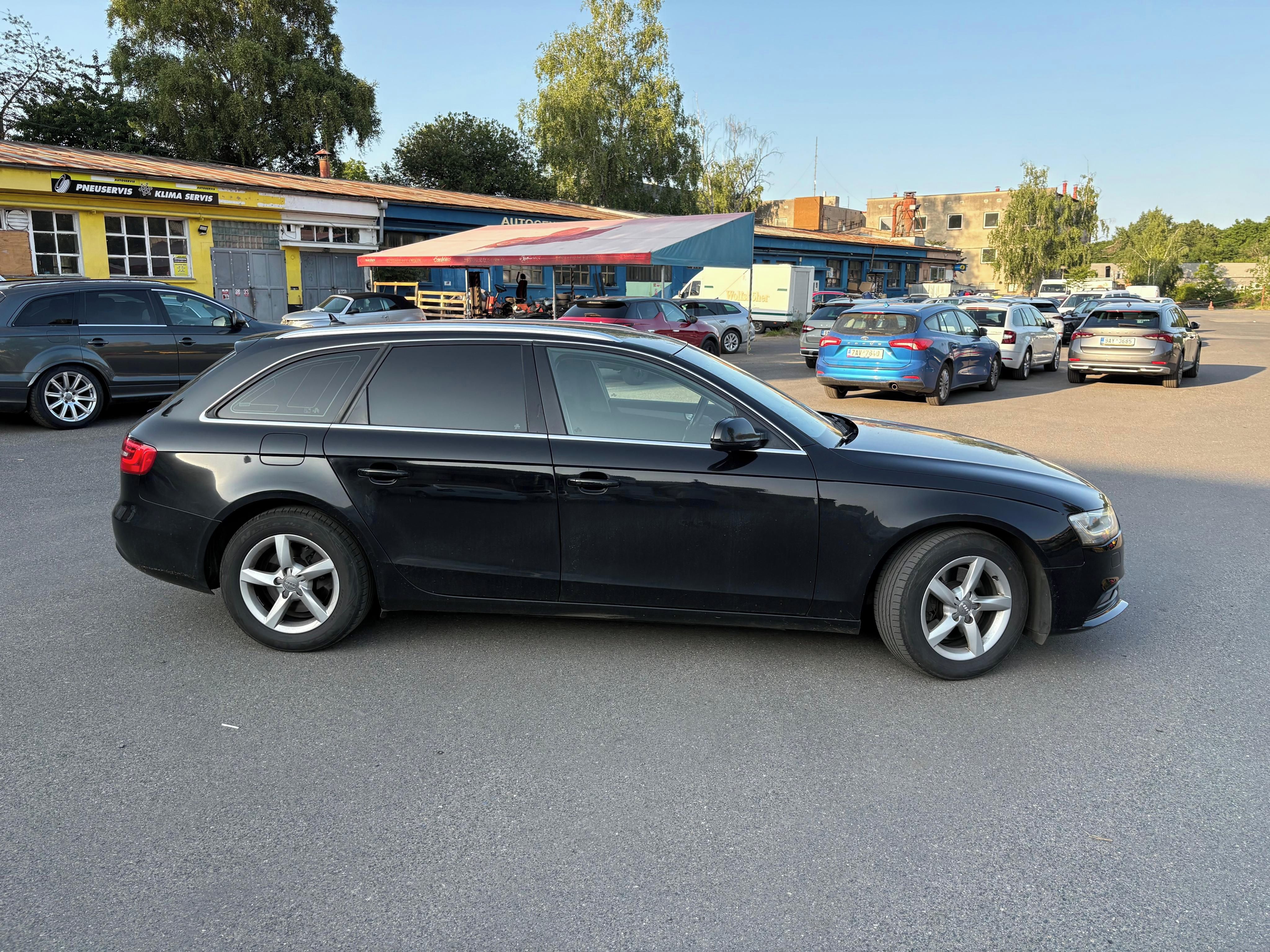 Audi A4 Avant, 2.0 TDI 132kW - fotka 6