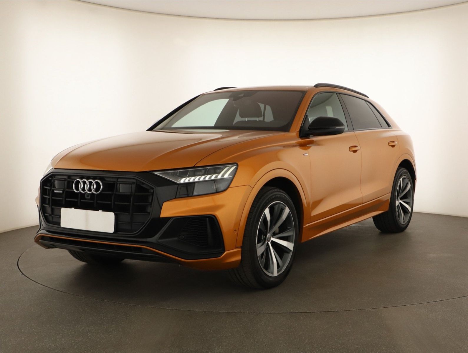 Audi Q8, 50 TDI - fotka 3
