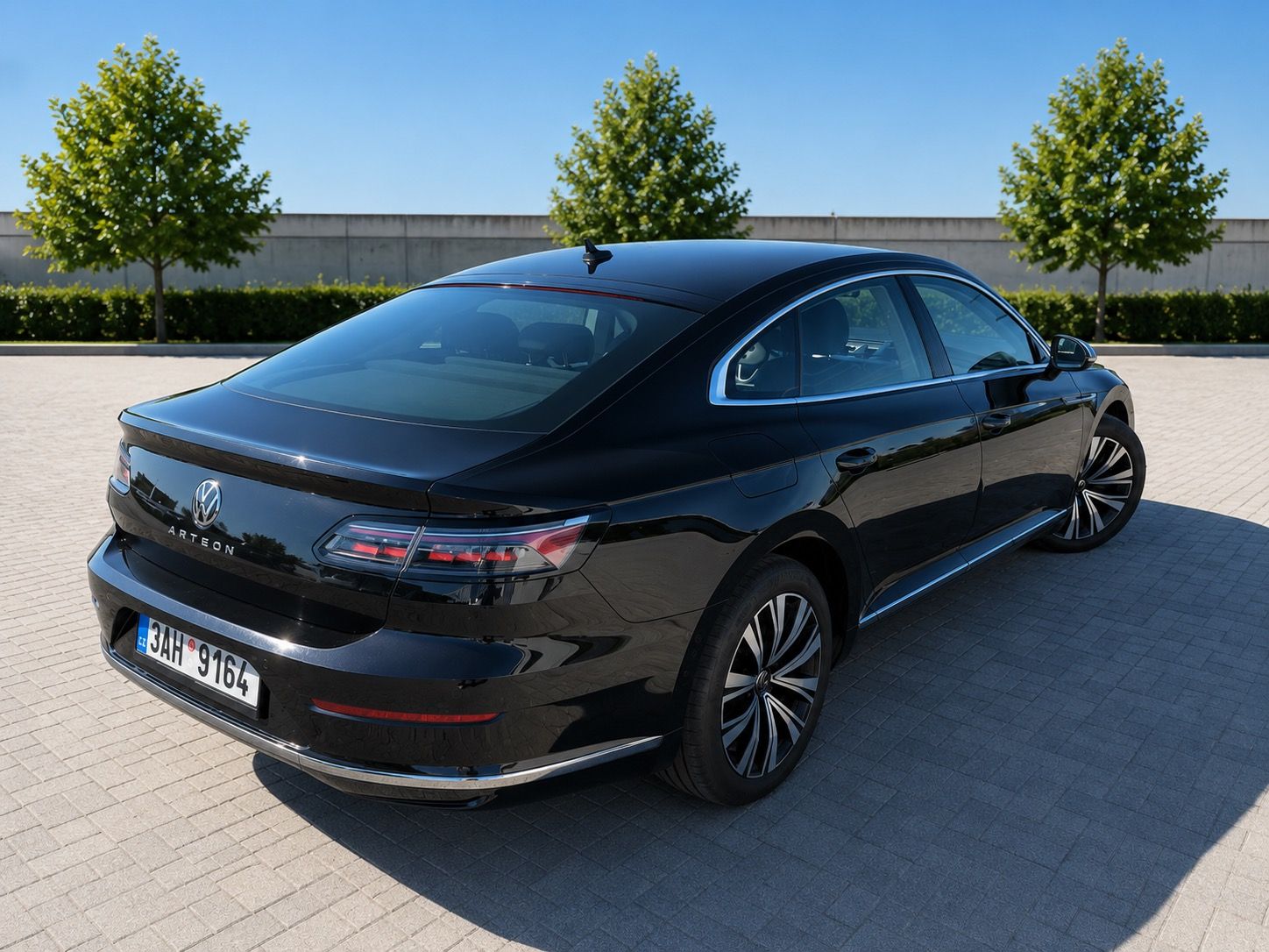 Volkswagen Arteon, 2.0TDi DSG ELEGANCE 1.maj. ČR - fotka 2