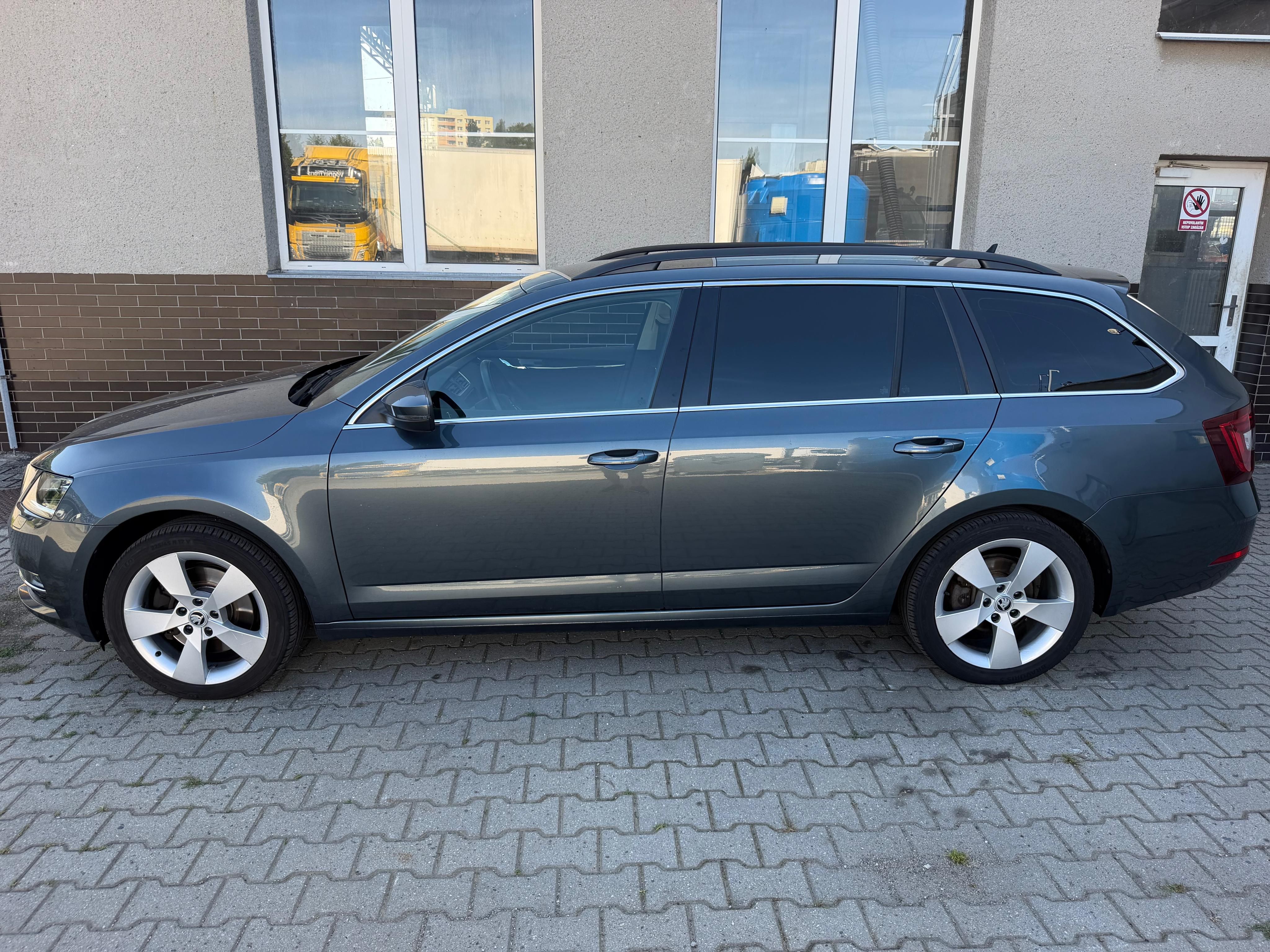 Škoda Octavia, 2.0 TDI 4x4 DSG 135kW - fotka 6