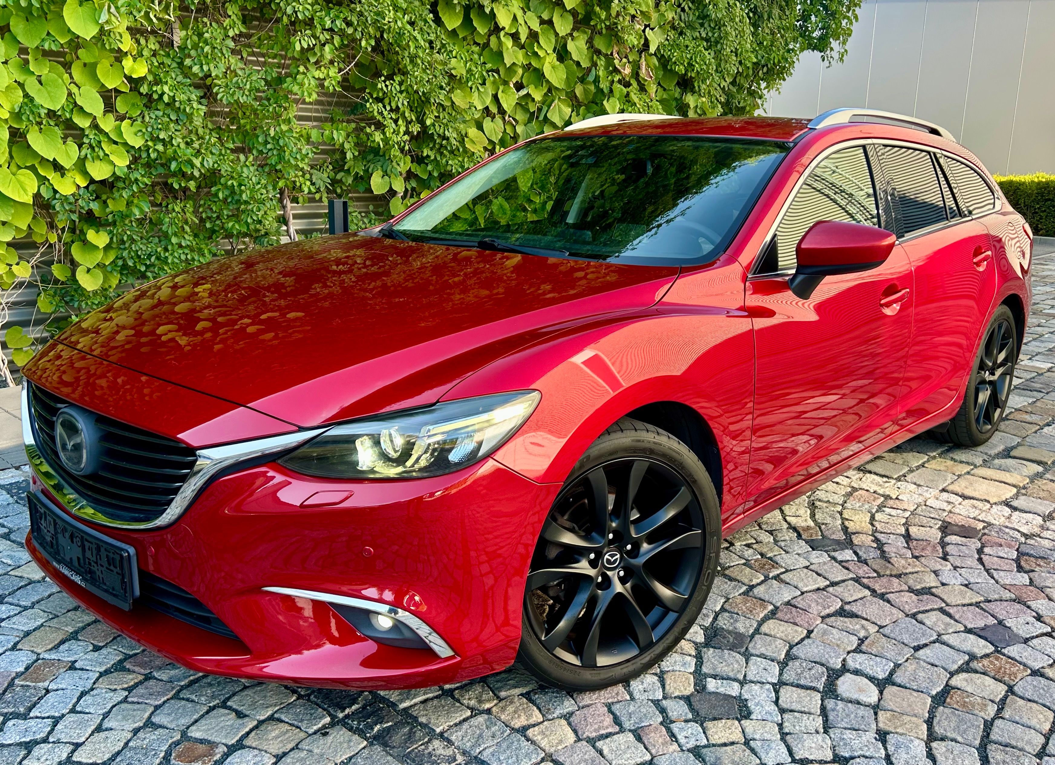 Mazda 6, 2.5 141KW KUŽE-BOSE-LED-TAŽNÉ - fotka 2