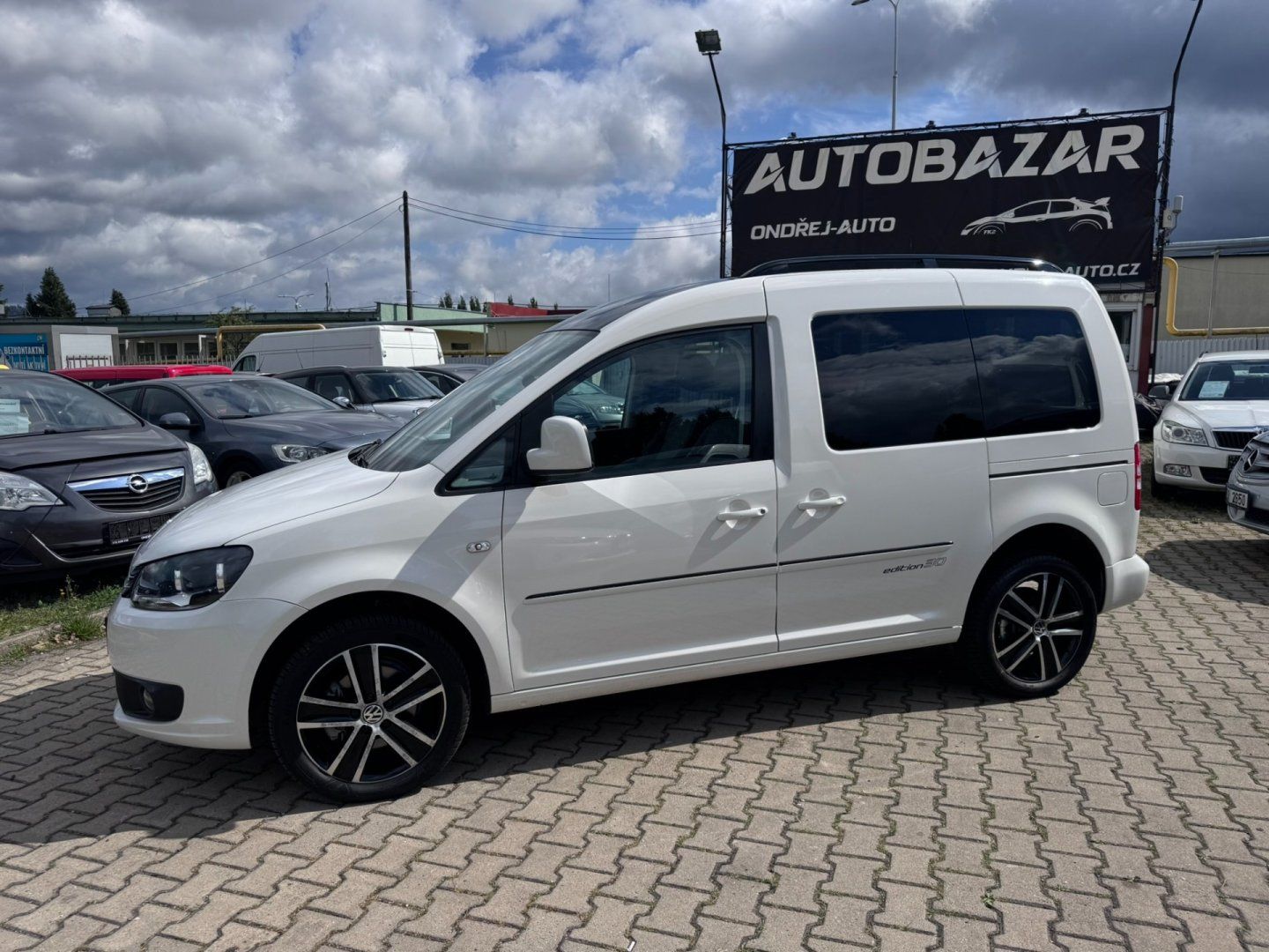 Volkswagen Caddy, EDITION 30 1,6 TDI 75 KW TAŽNÉ - fotka 3