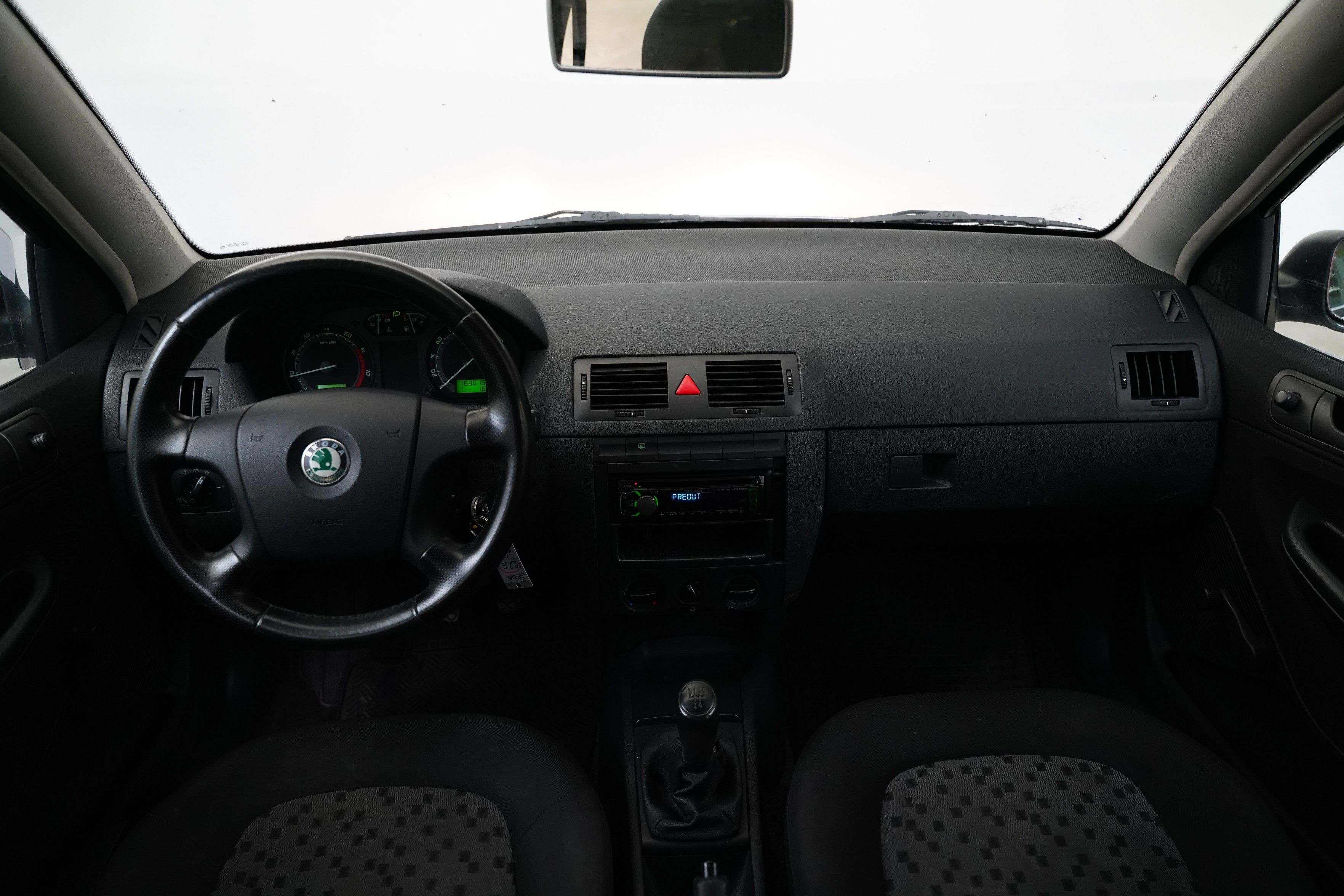 Škoda Fabia, 1.2 HTP 40 kW Classic - fotka 5