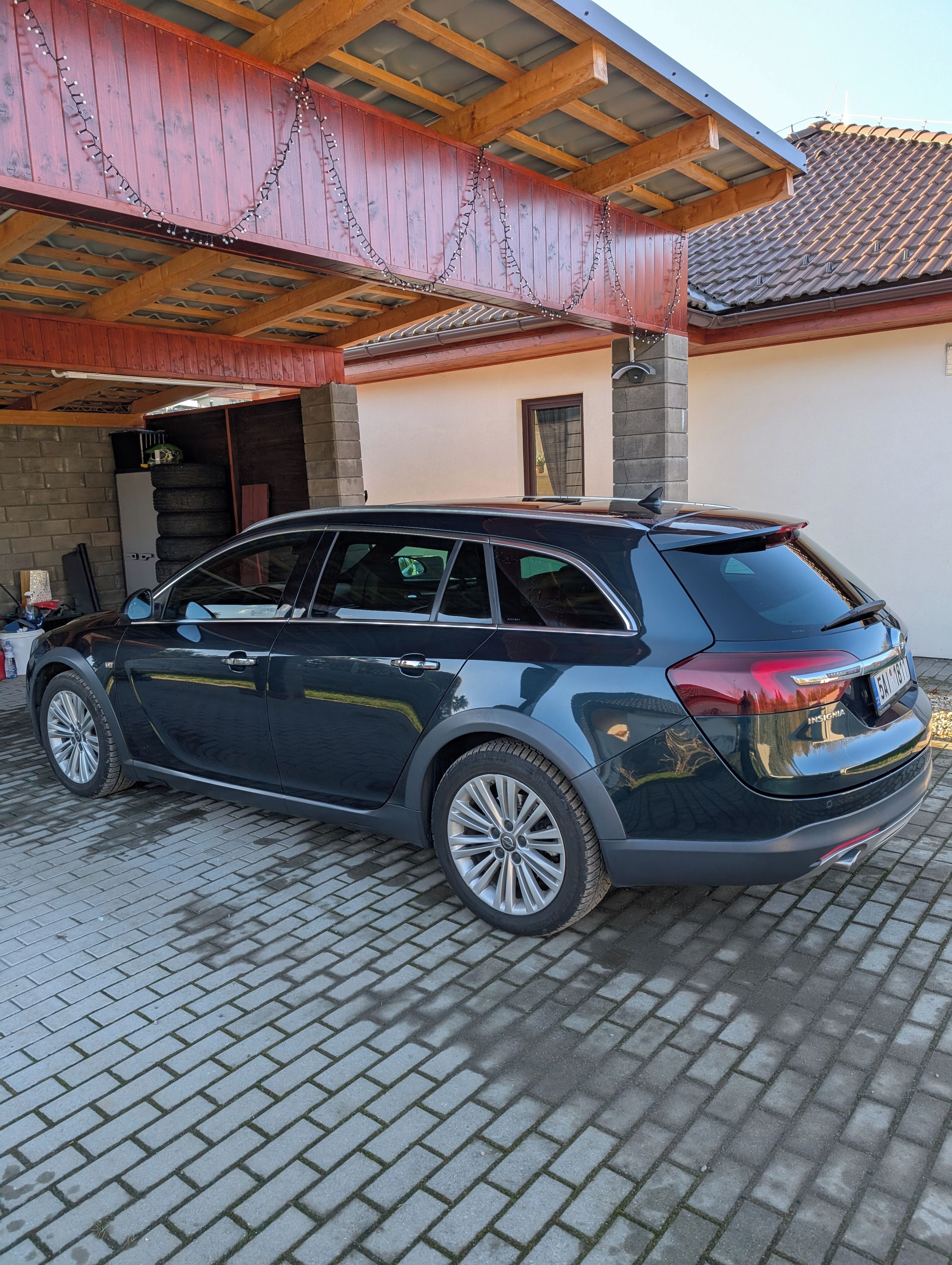 Opel Insignia, Country Tourer TOP stav - fotka 4