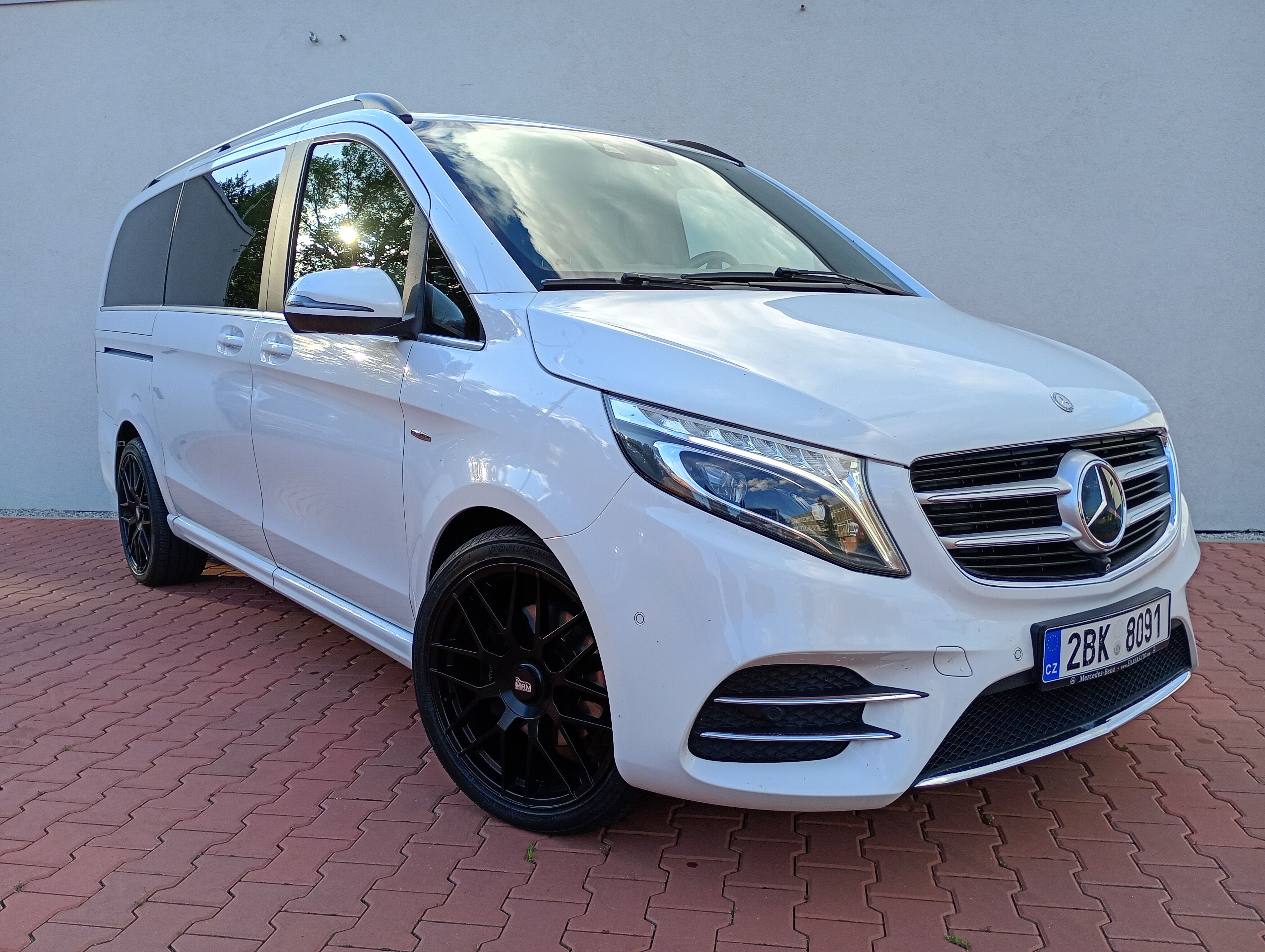 Mercedes-Benz Třídy V, AMG,360kamery,tažné,Burmaster