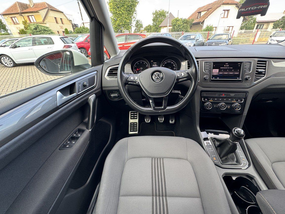 Volkswagen Golf Sportsvan, 1.2TSi Digi Klima Tempomat - fotka 6