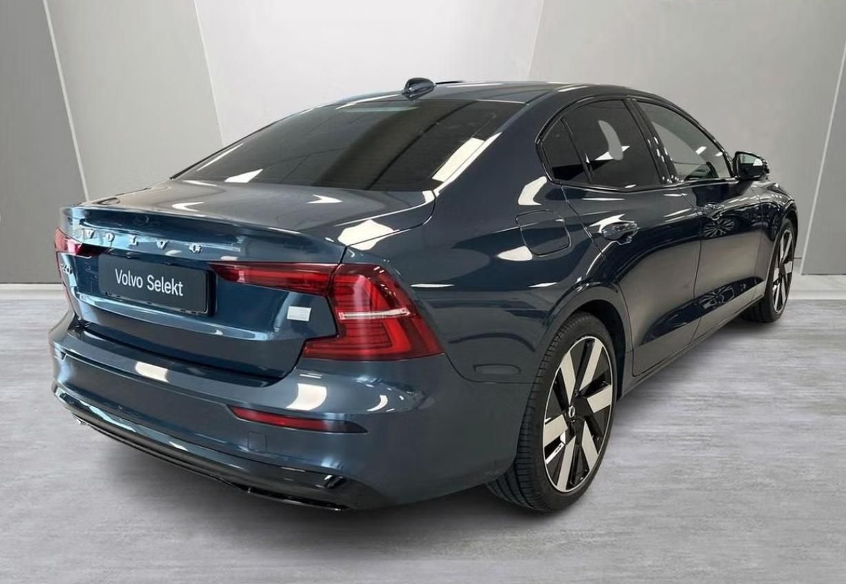 Volvo S60, Recharge T6 AWD 360k Taž Pano - fotka 3