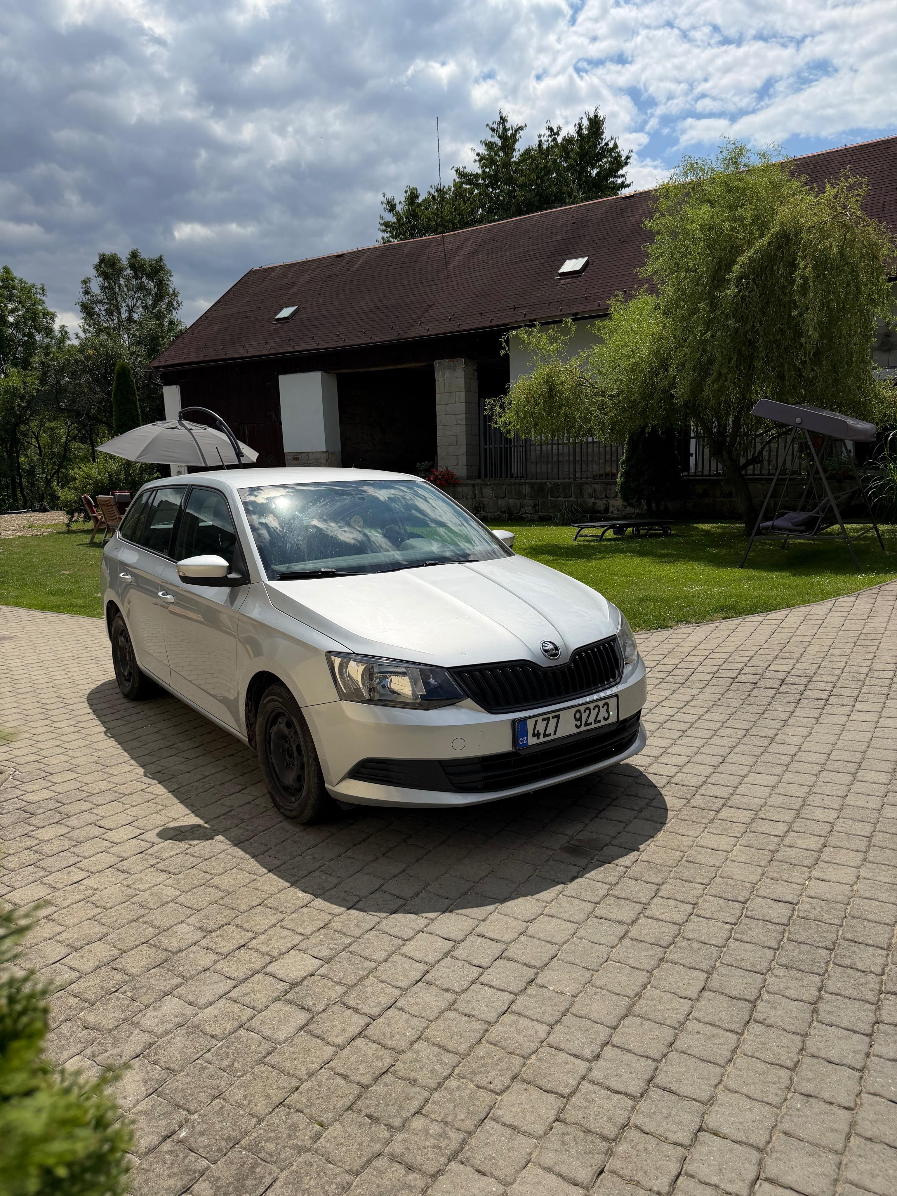 Škoda Fabia, Servisní knížka 2xklice - fotka 2