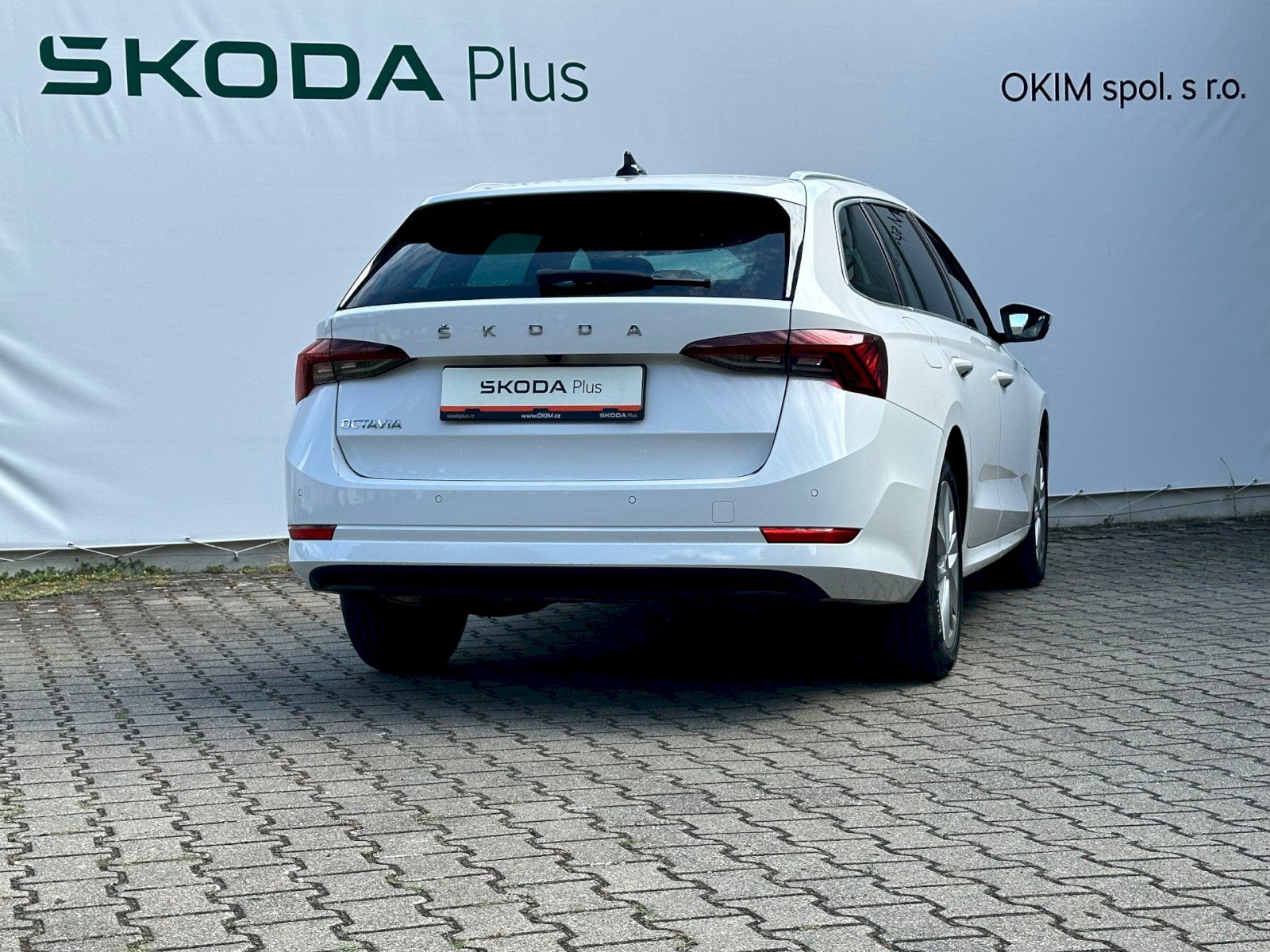 Škoda Octavia, 2.0 TDI 110kW DSG Style Combi - fotka 2