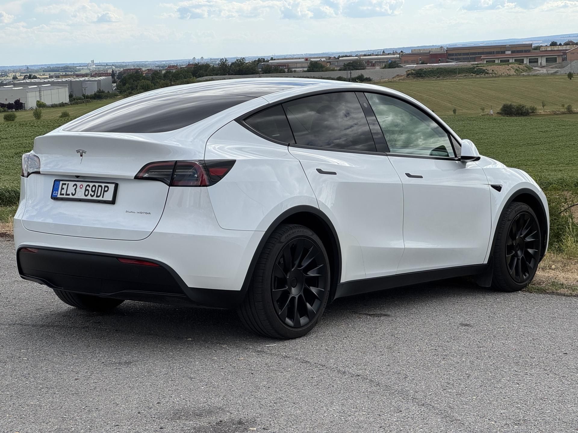 Tesla Model Y, Long Range AWD Tažné SoH 93% - fotka 4