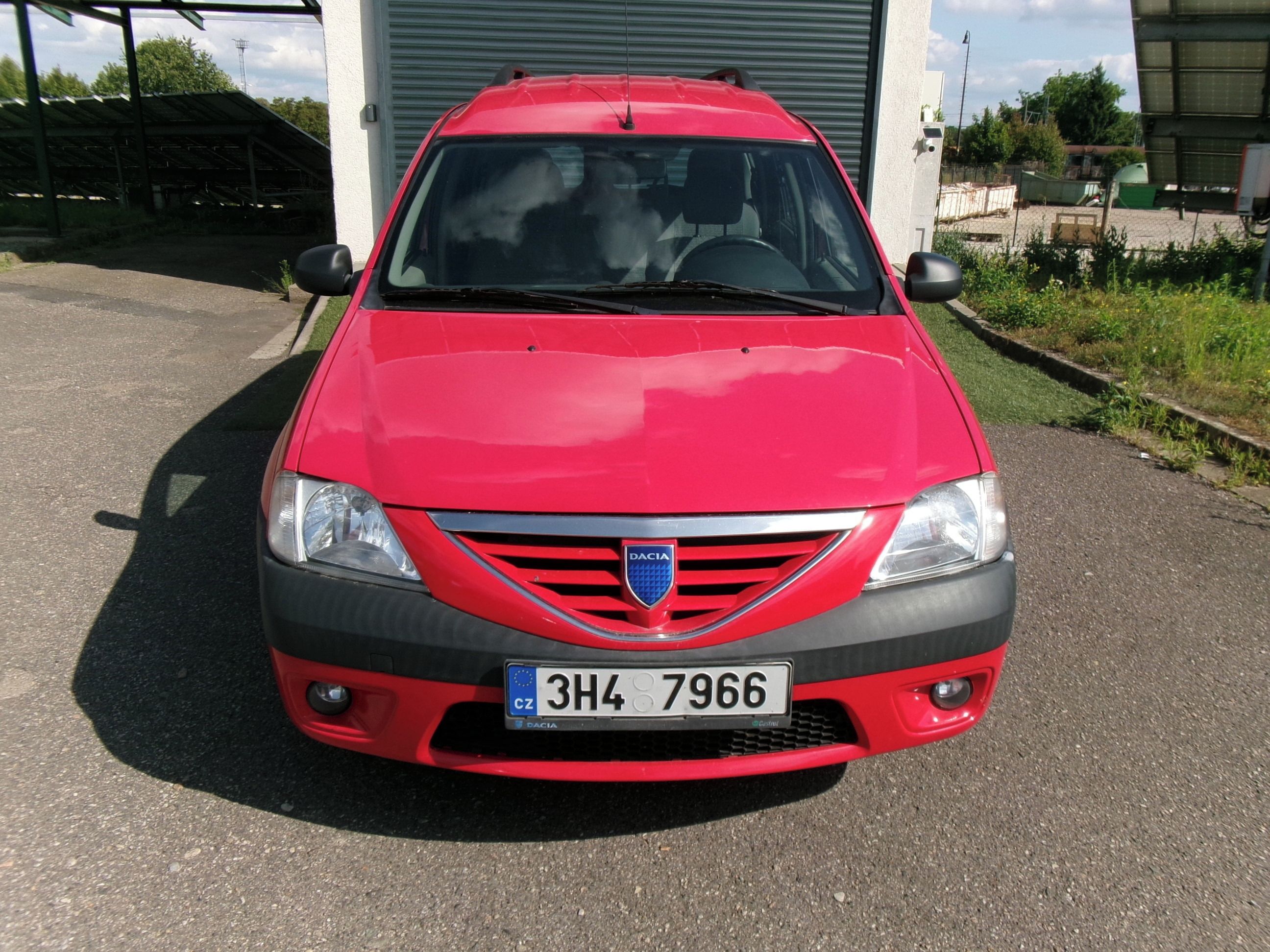Dacia Logan, 1.6i 64kw,CZ - fotka 2