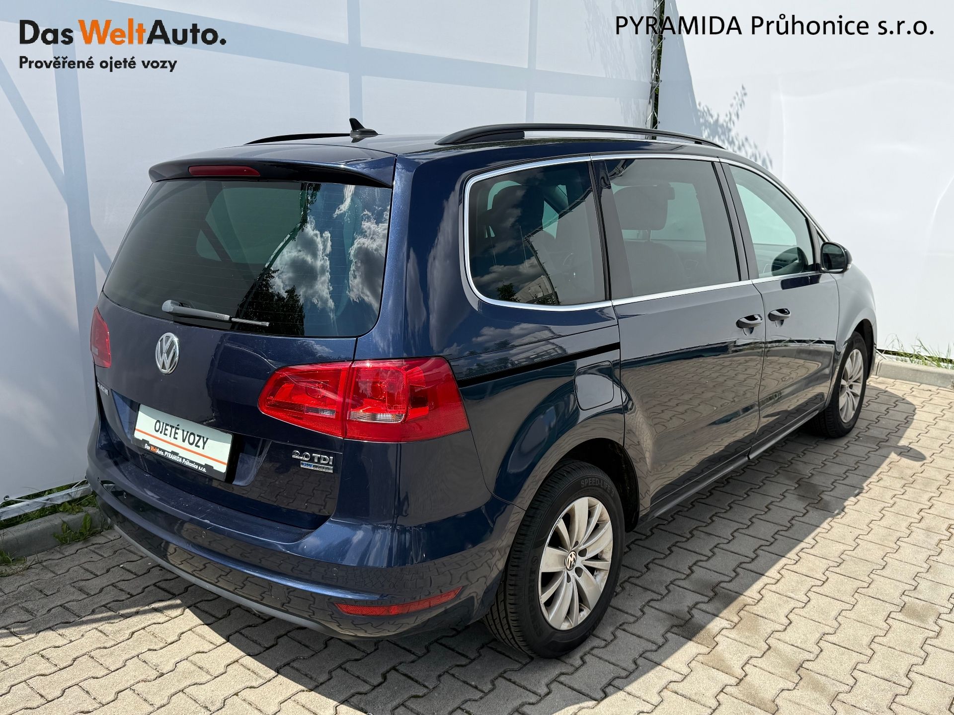 Volkswagen Sharan, 2.0 TDI 103 kW Comfortline 6 M - fotka 2