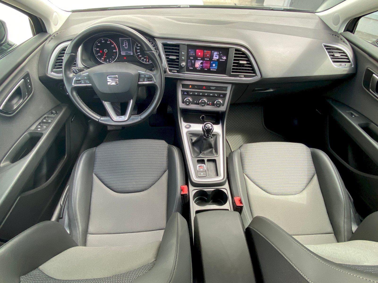 Seat Leon, XCELLENCE 1.4 TSI 125k 6M - fotka 5