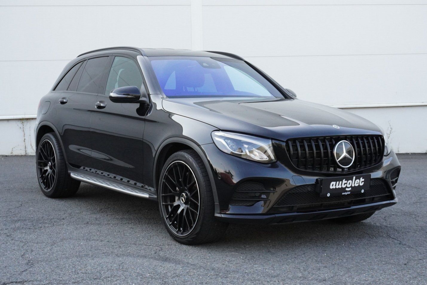 Mercedes-Benz GLC, 300 4MATIC AMG - fotka 3