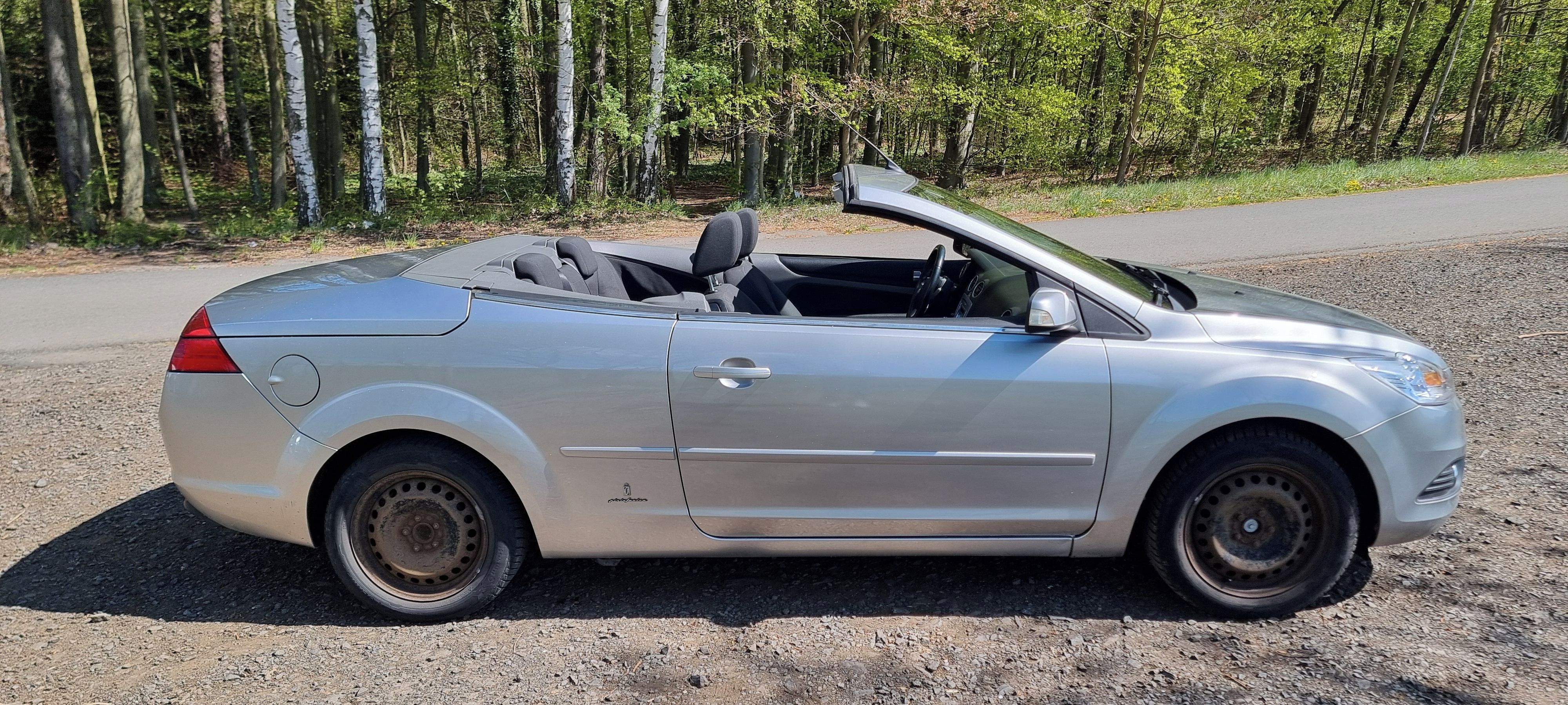 Ford Focus, Ford Focus CC 1.6 74 kW - fotka 4