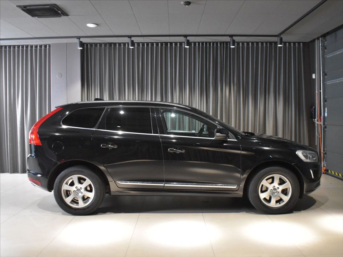 Volvo XC60, 2,4 D4 SUMMUM - fotka 3