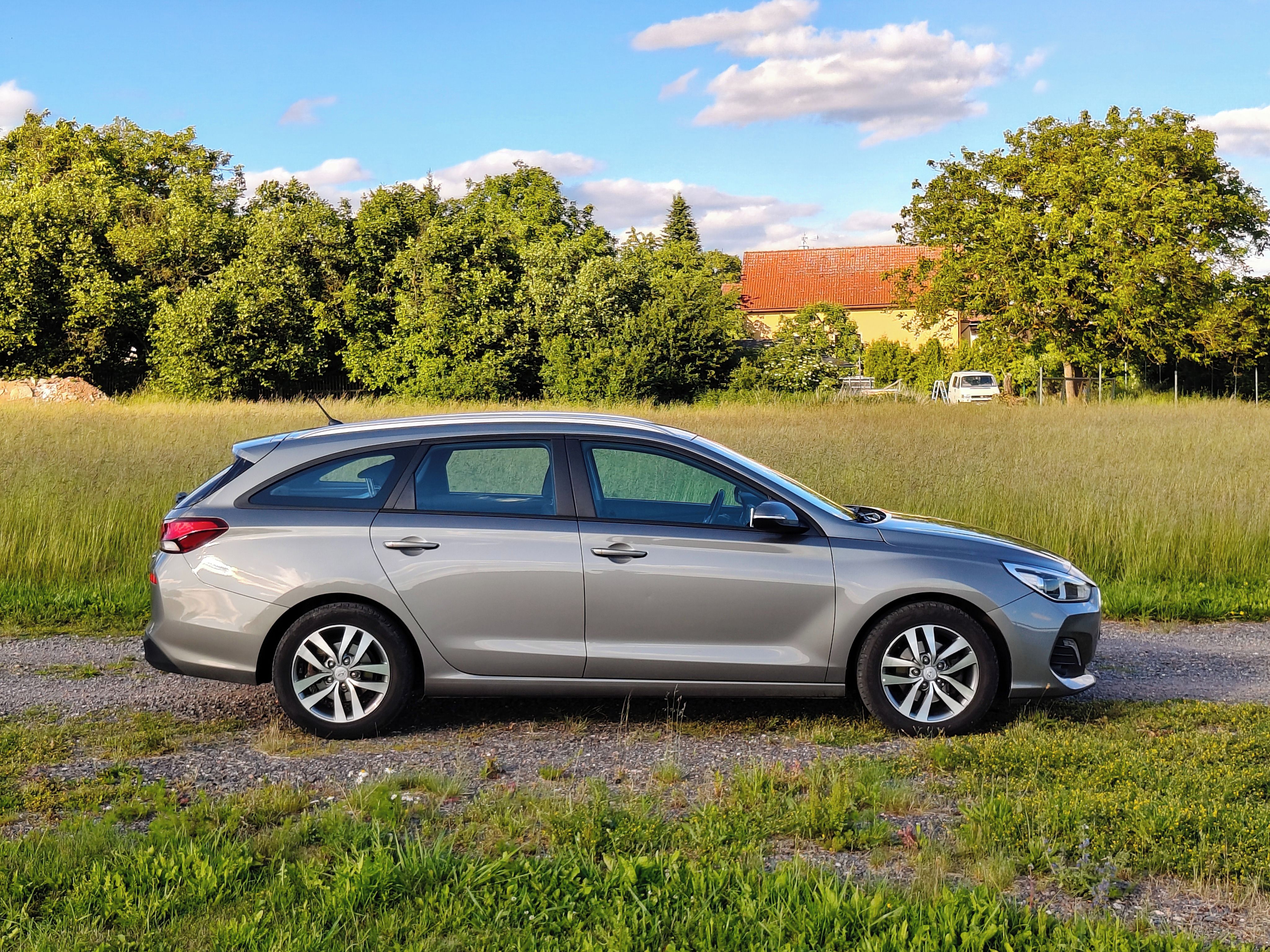 Hyundai i30, Hyundai i30 kombi 1.6 CRDi - fotka 6