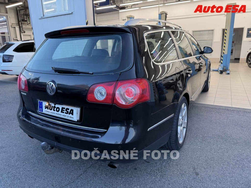 Volkswagen Passat, 3.2FSi - fotka 2