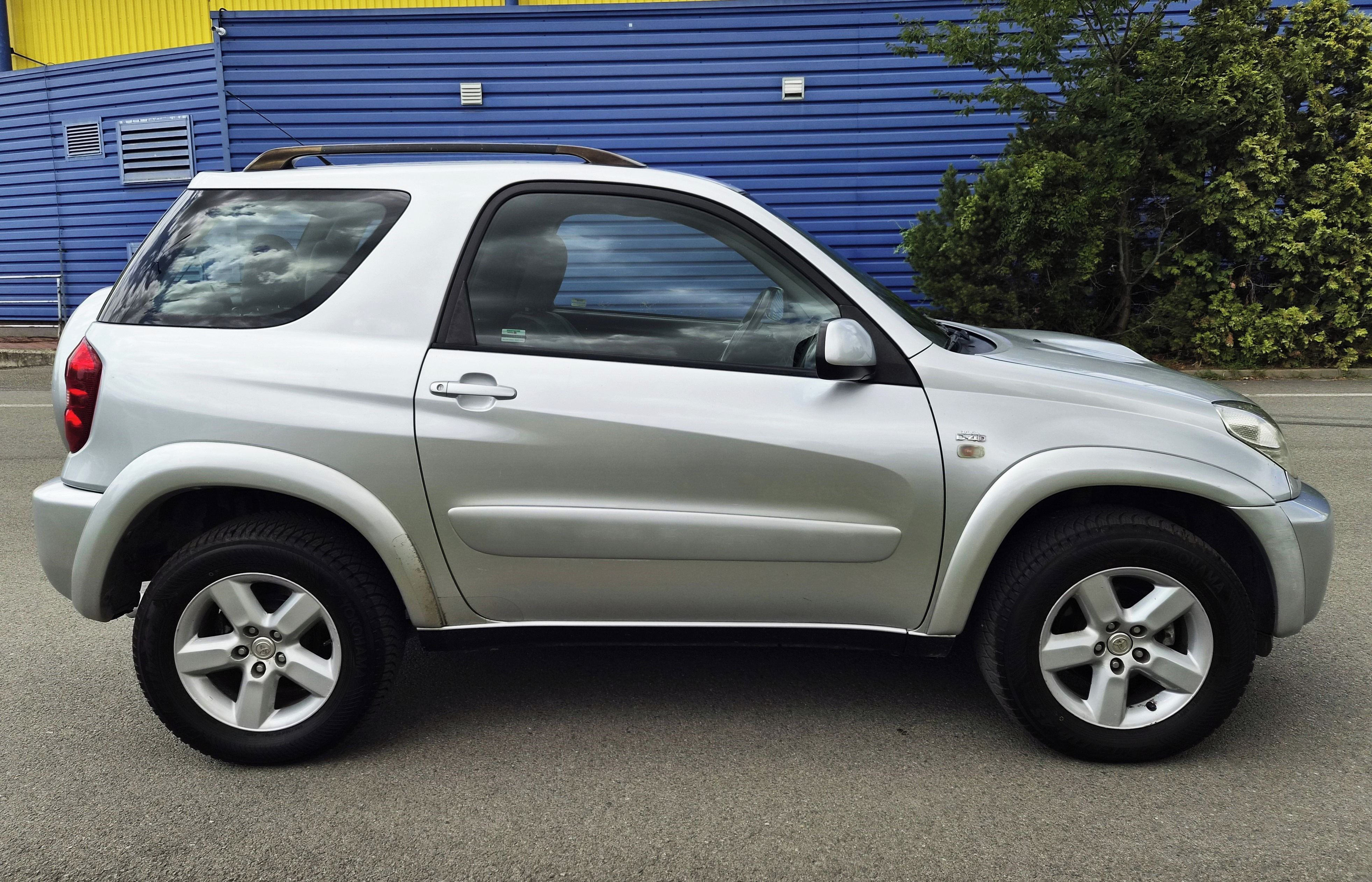 Toyota Rav4, 2.0 D-4D MANUAL 1 MAJ.V ČR 4X4 - fotka 4