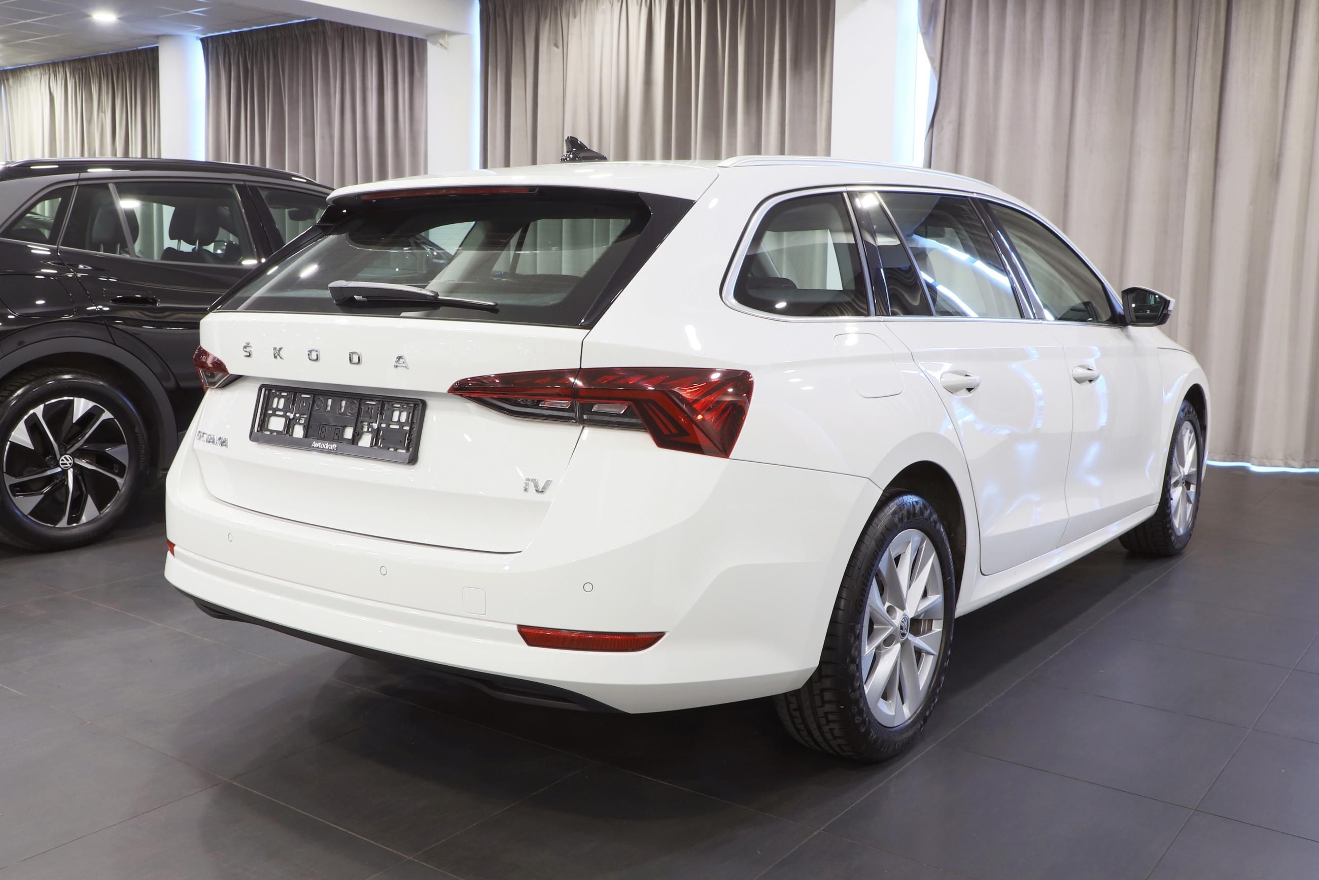 Škoda Octavia, iV Combi 150kW DSG / Tažné - fotka 4