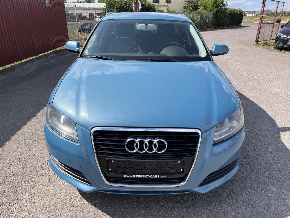 Audi A3, 1.6 TDi SPORTBACK AUTOMAT - fotka 2