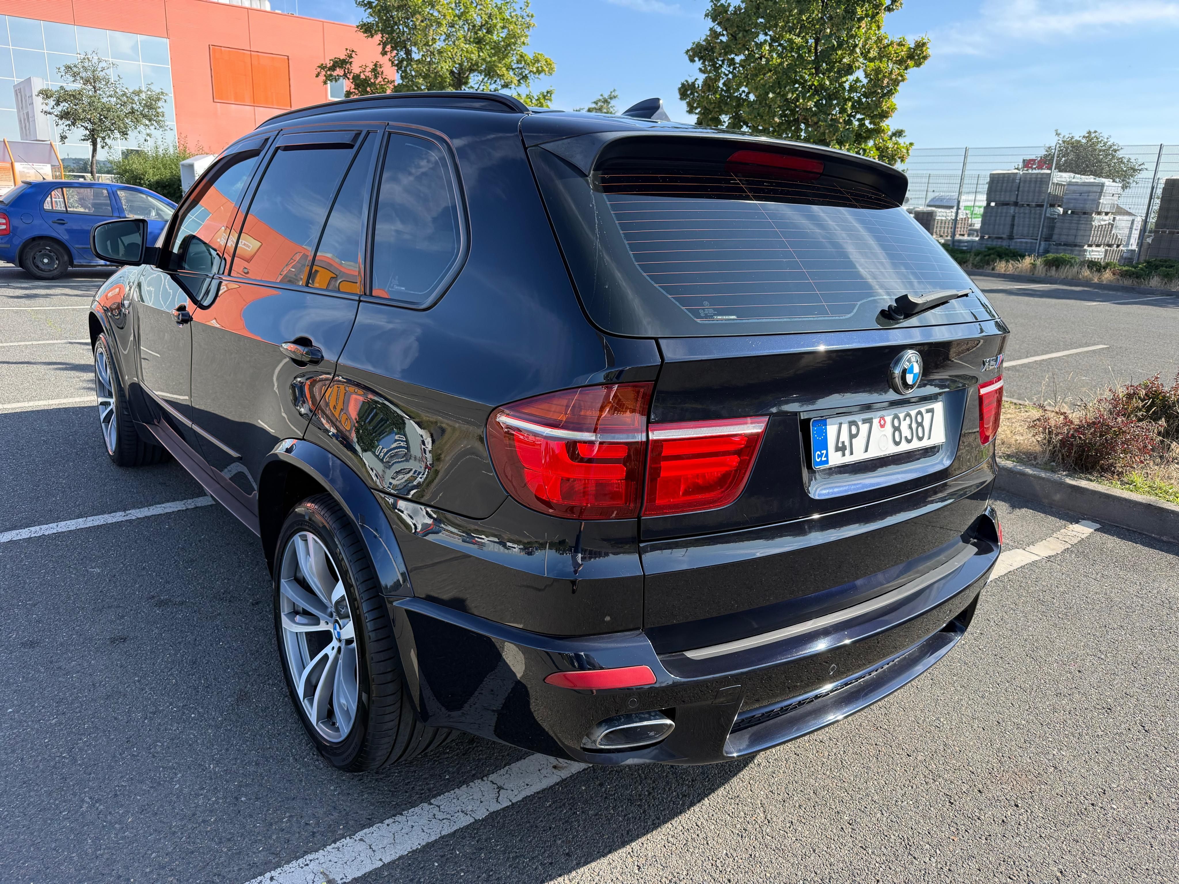 BMW X5, 40d xDrive servisováno - fotka 3