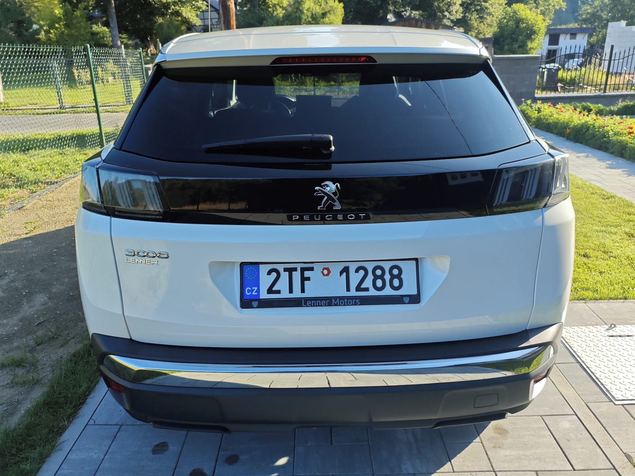 Peugeot 3008, Allure Pack 1,2 Pure Tech - fotka 6