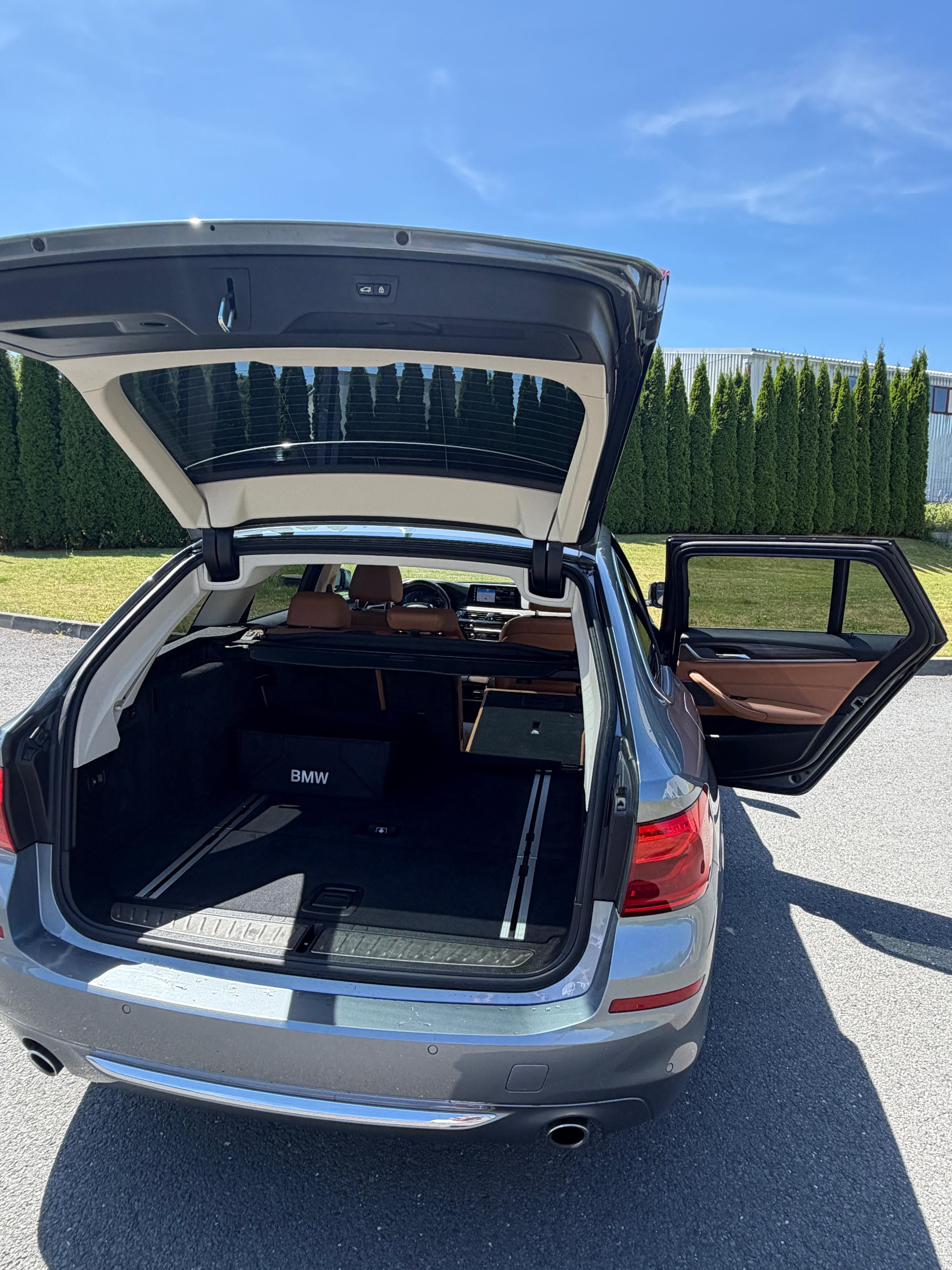 BMW Řada 5, 530D Xdrive, servis, garáž - fotka 5