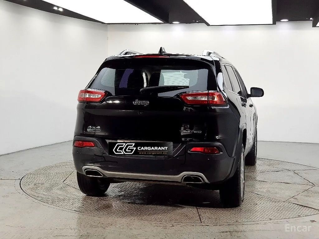 Jeep Cherokee, 2.2M-JET,4x4,OVERLAND,147kw,DP - fotka 3