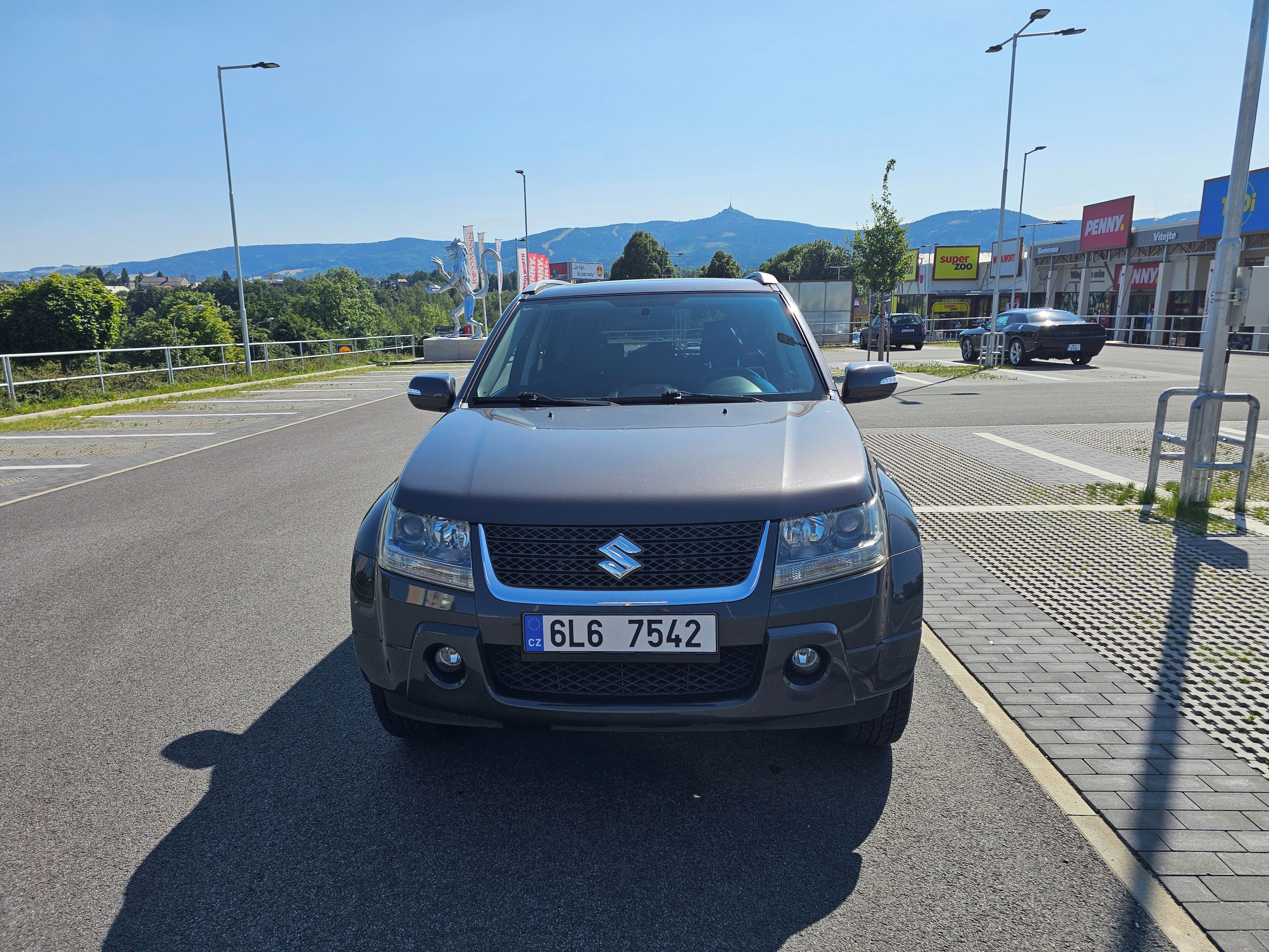 Suzuki Grand Vitara, 2.4 stálá 4x4 Tažné