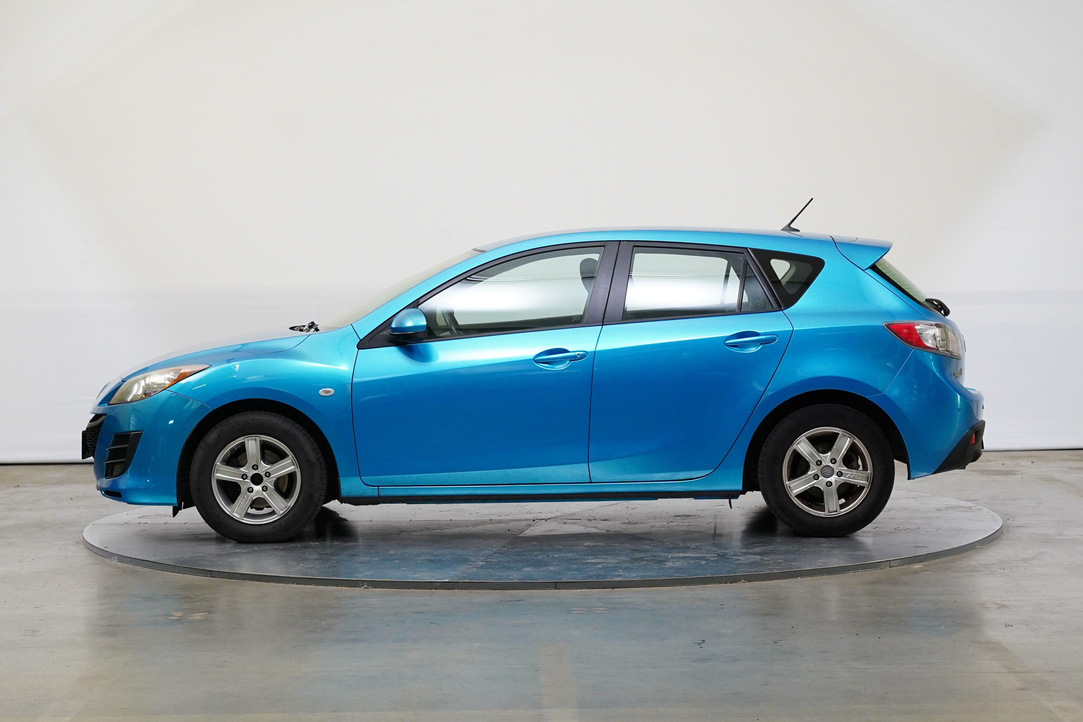 Mazda 3, 1.6 MZR 77 kW - fotka 3