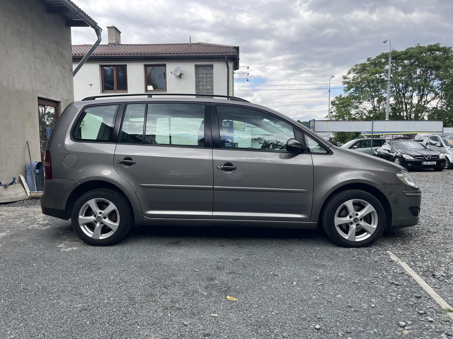 Volkswagen Touran, 1,4 TSi 103 Kw TAŽNÉ - fotka 4