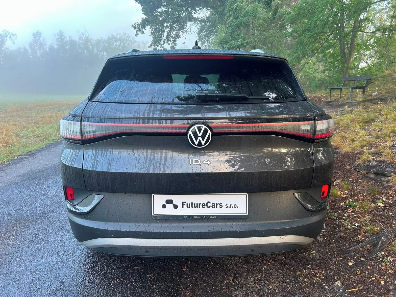Volkswagen ID.4, 150 kW, 82 kWh, tažné, SOH 88% - fotka 4