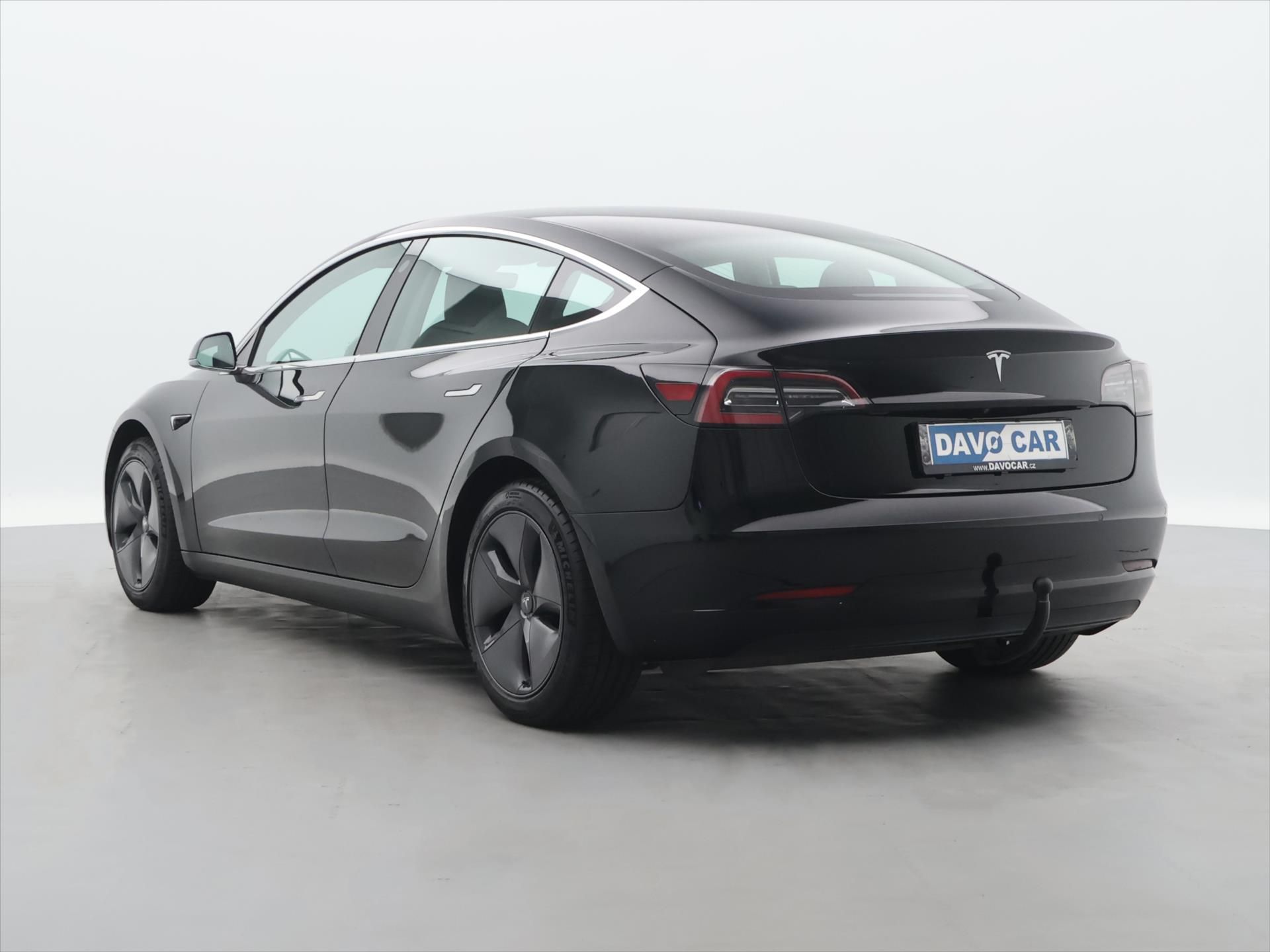 Tesla Model 3, Std Range Plus 52kWh - fotka 5