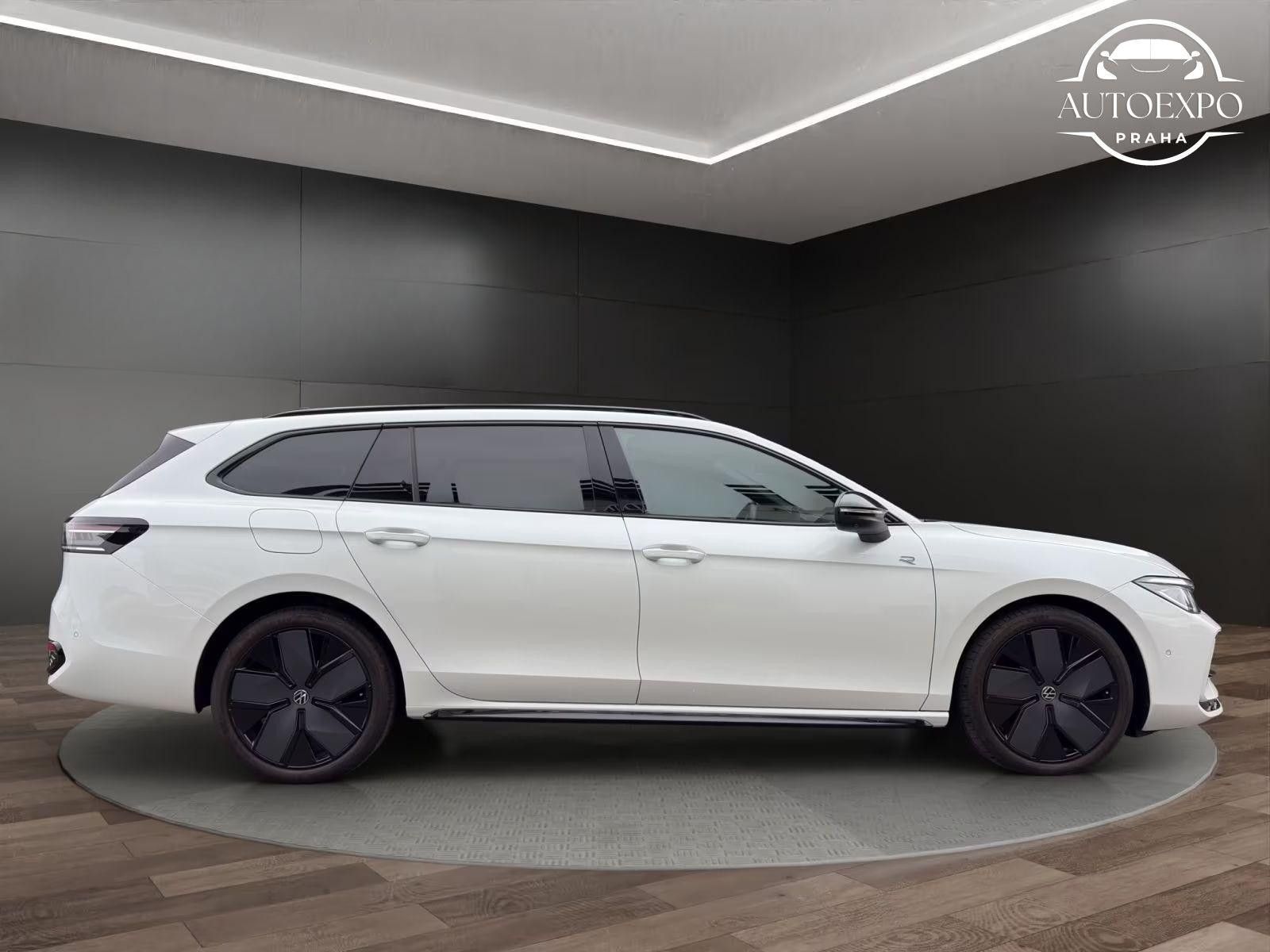 Volkswagen Passat Variant, R-Line 2.0 TDI PANORAMA*TAŽNÉ - fotka 3