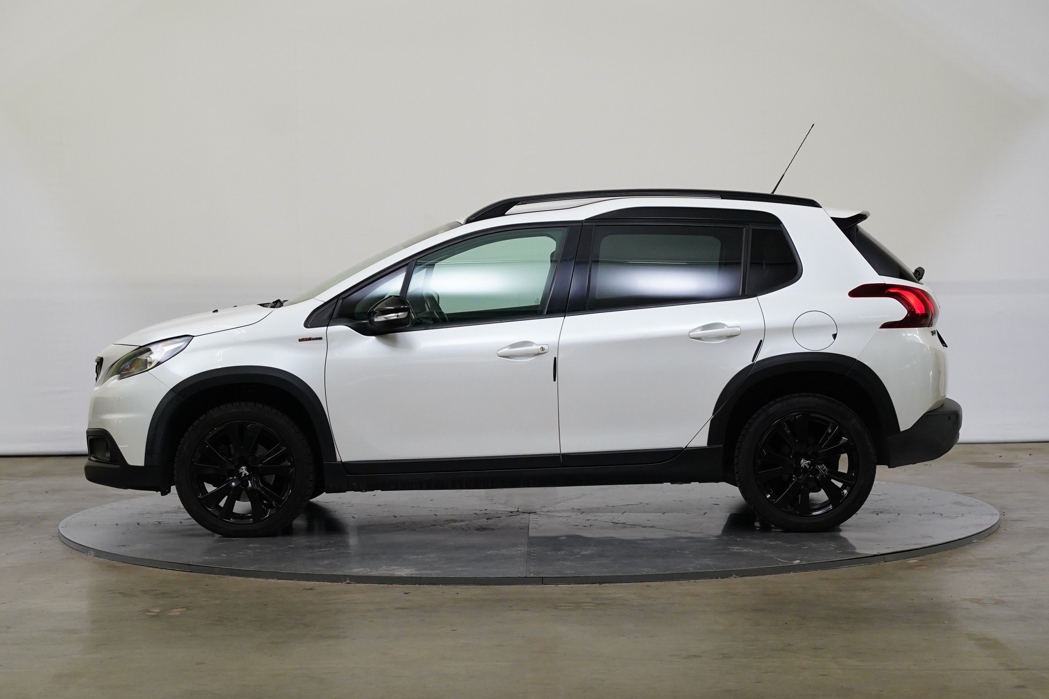 Peugeot 2008, 1.2 PureTech 81 kW GT-Line - fotka 3