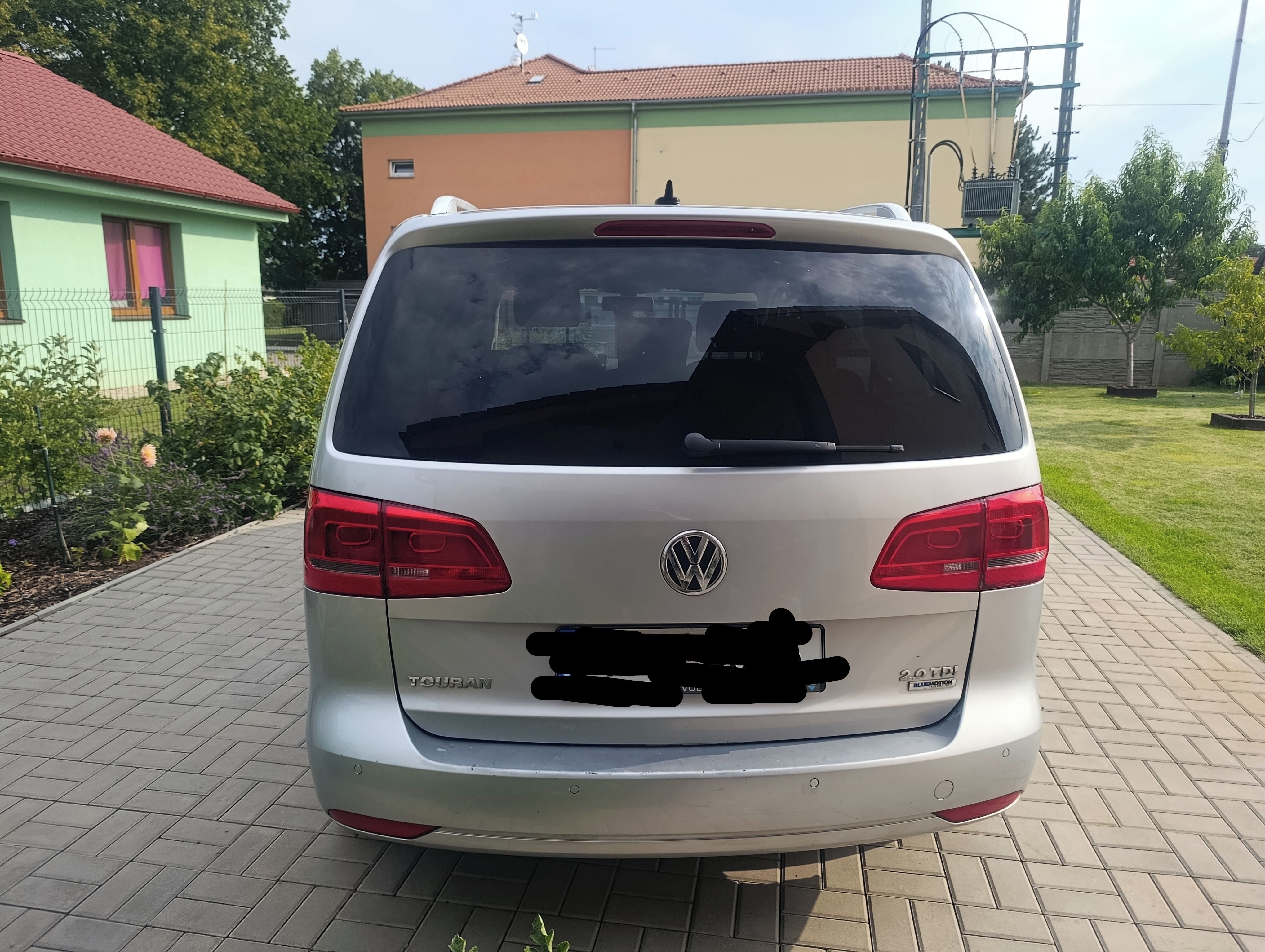 Volkswagen Touran, 2.0 TDI DSG-F1 PANORAMA - fotka 4