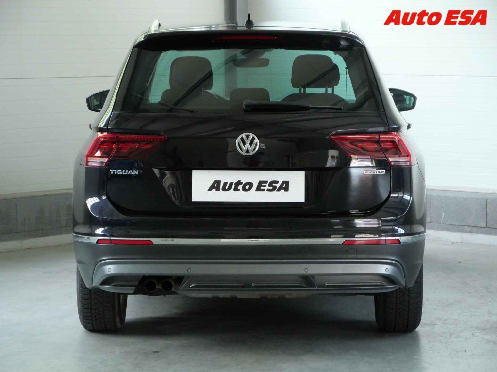 Volkswagen Tiguan, 2.0TSi 4x4,DSG,LED - fotka 5