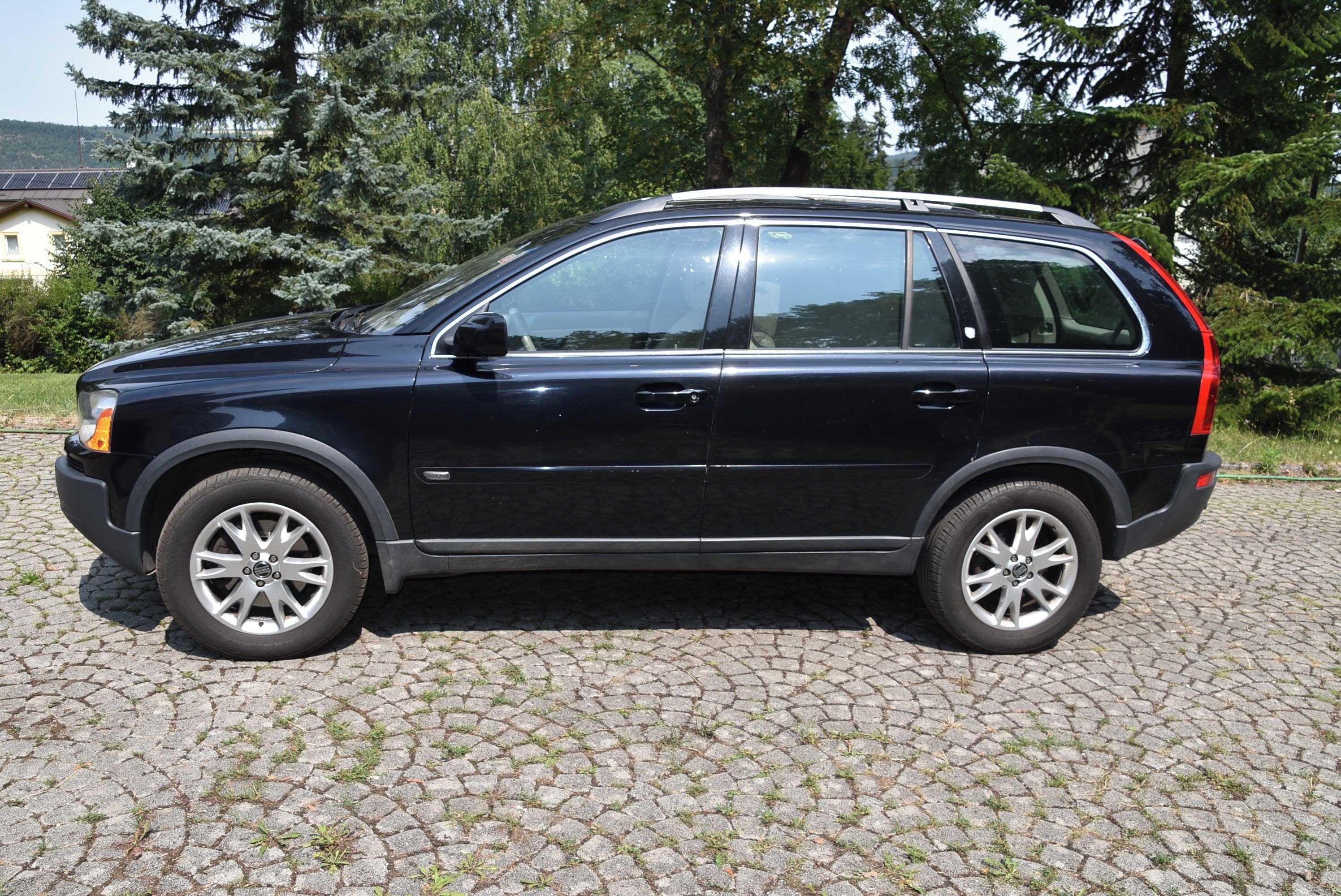 Volvo XC90, Volvo XC90 EXECUTIVE D5 - fotka 3