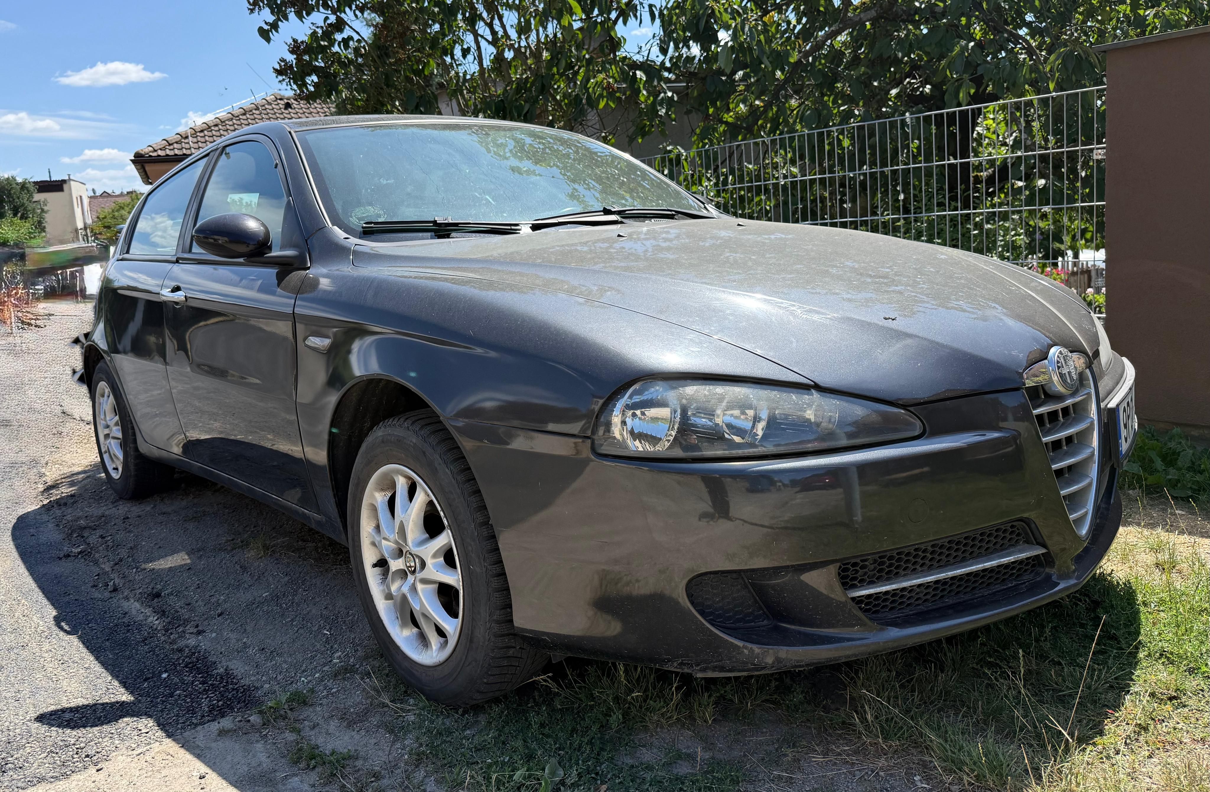 Alfa Romeo 147, 1.6 - fotka 2