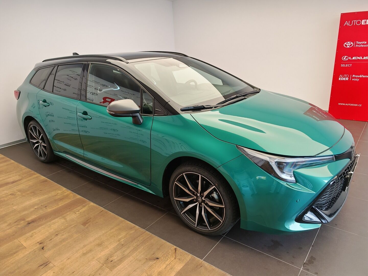 Toyota Corolla, 1.8 Hybrid e-CVT GR Sport - fotka 3